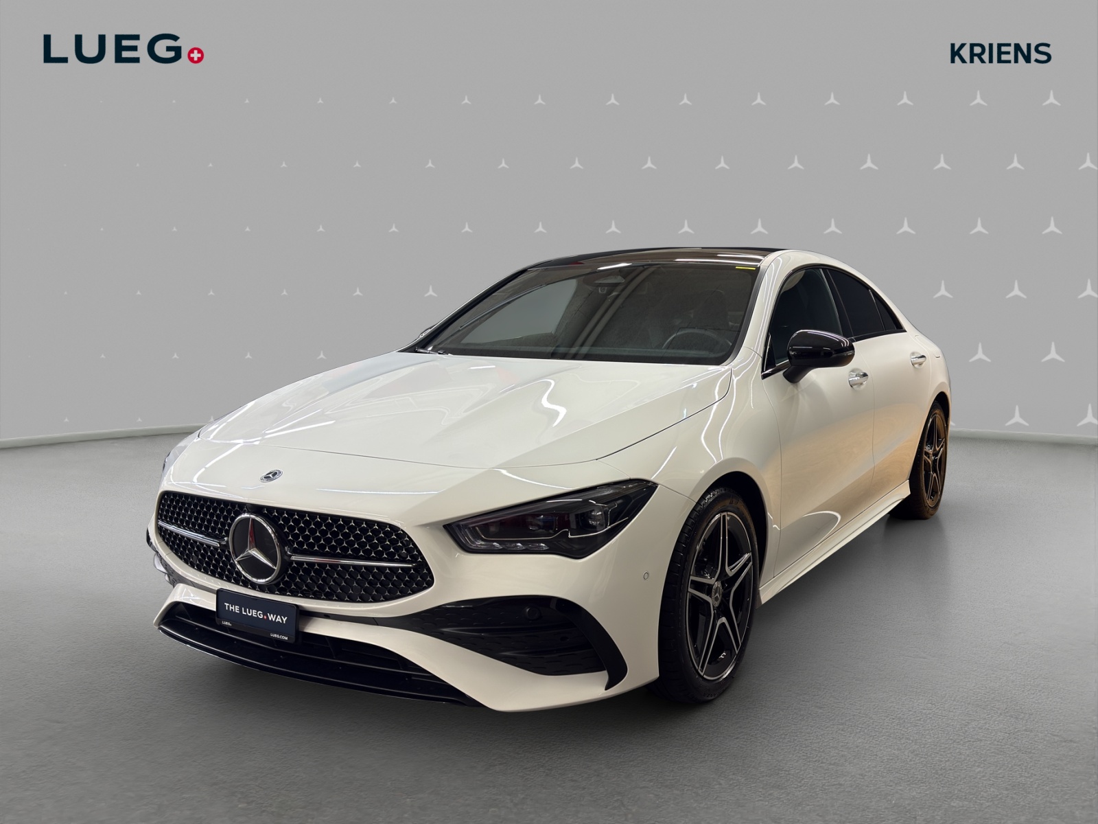 MERCEDES-BENZ CLA 220 4M - AMG / Rückfahrkamera / Standheizung / Panorama-Dach