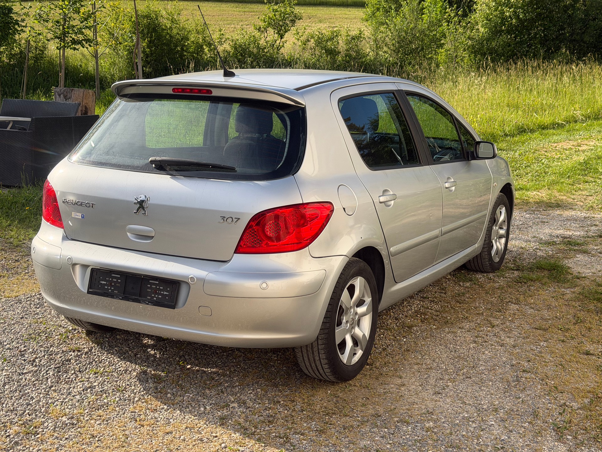 PEUGEOT 307 2.0 16V Platinum Edition-image-3