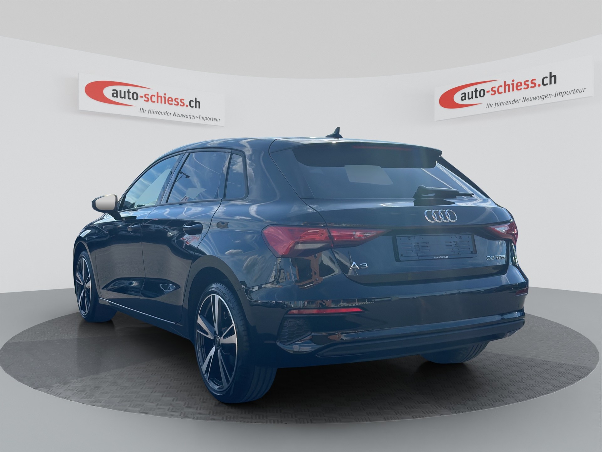 AUDI A3 Sportback 30TFSI S line S-tronic-image-2