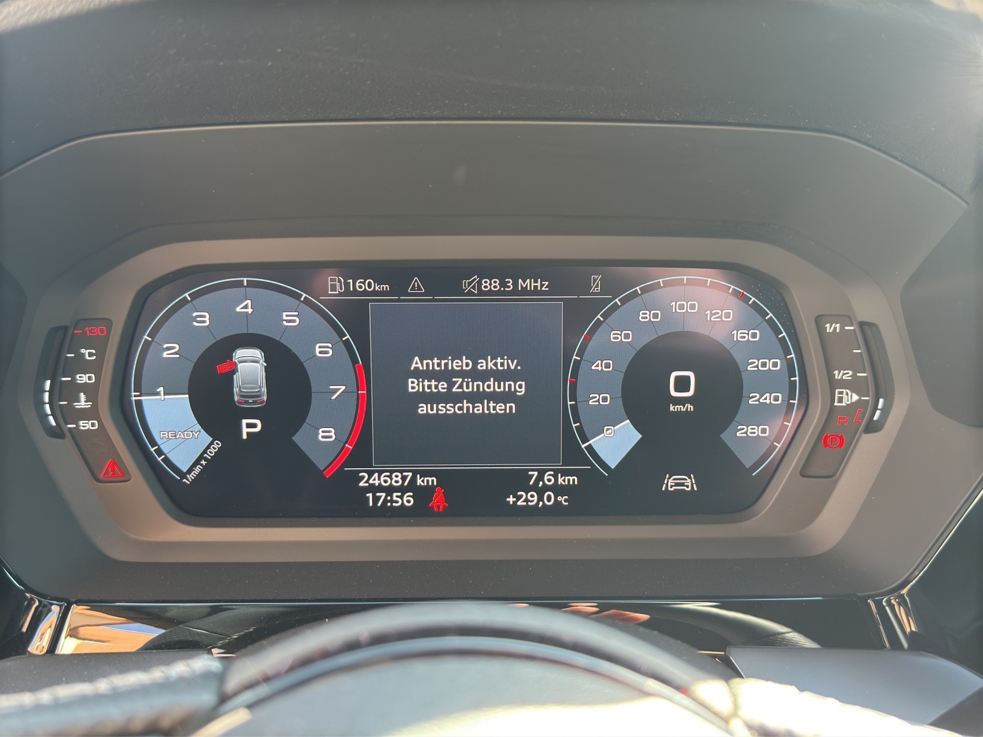 AUDI A3 Sportback 30TFSI S line S-tronic-image-10