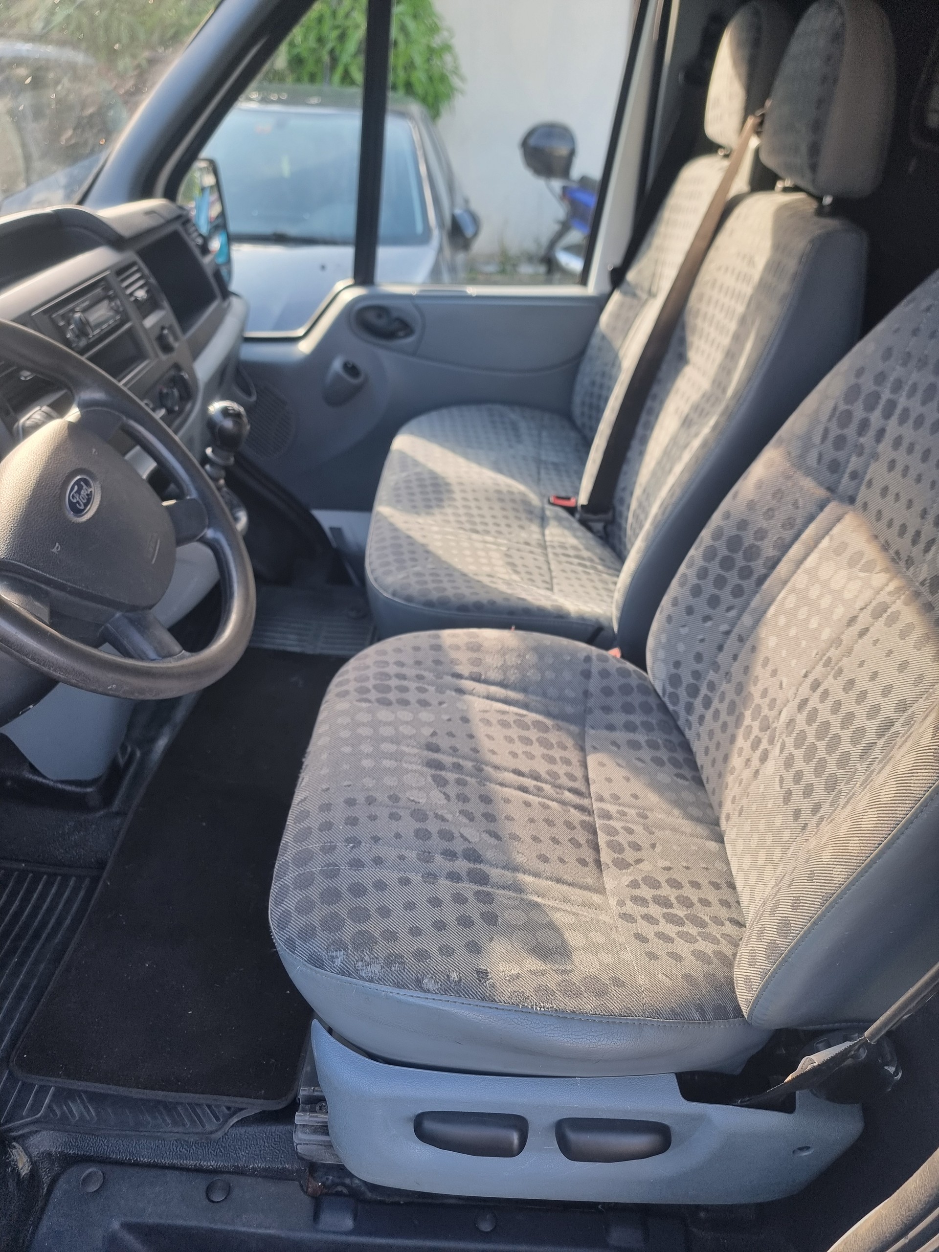 FORD Transit Van 260S Level 2-image-9