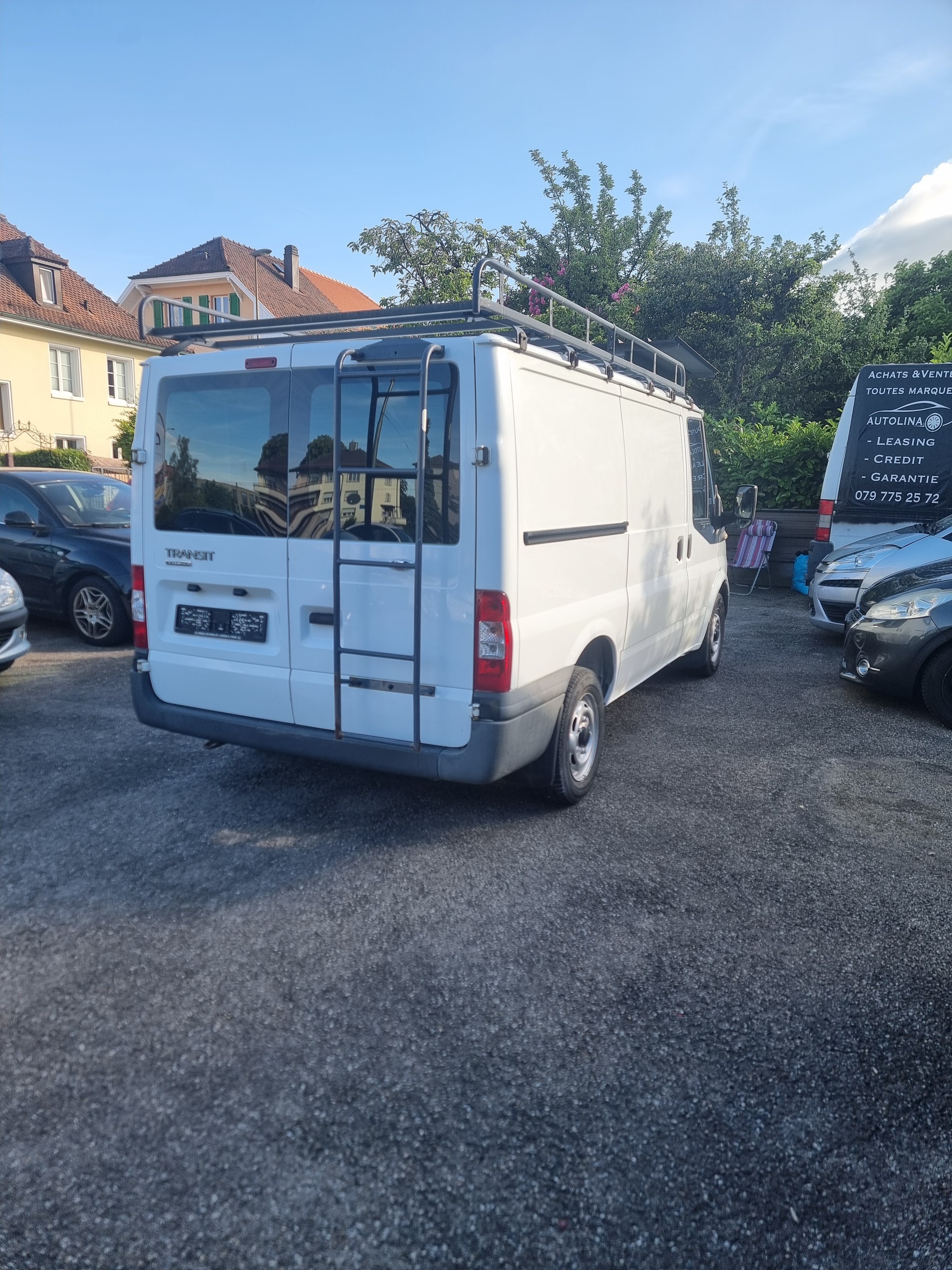 FORD Transit Van 260S Level 2-image-3