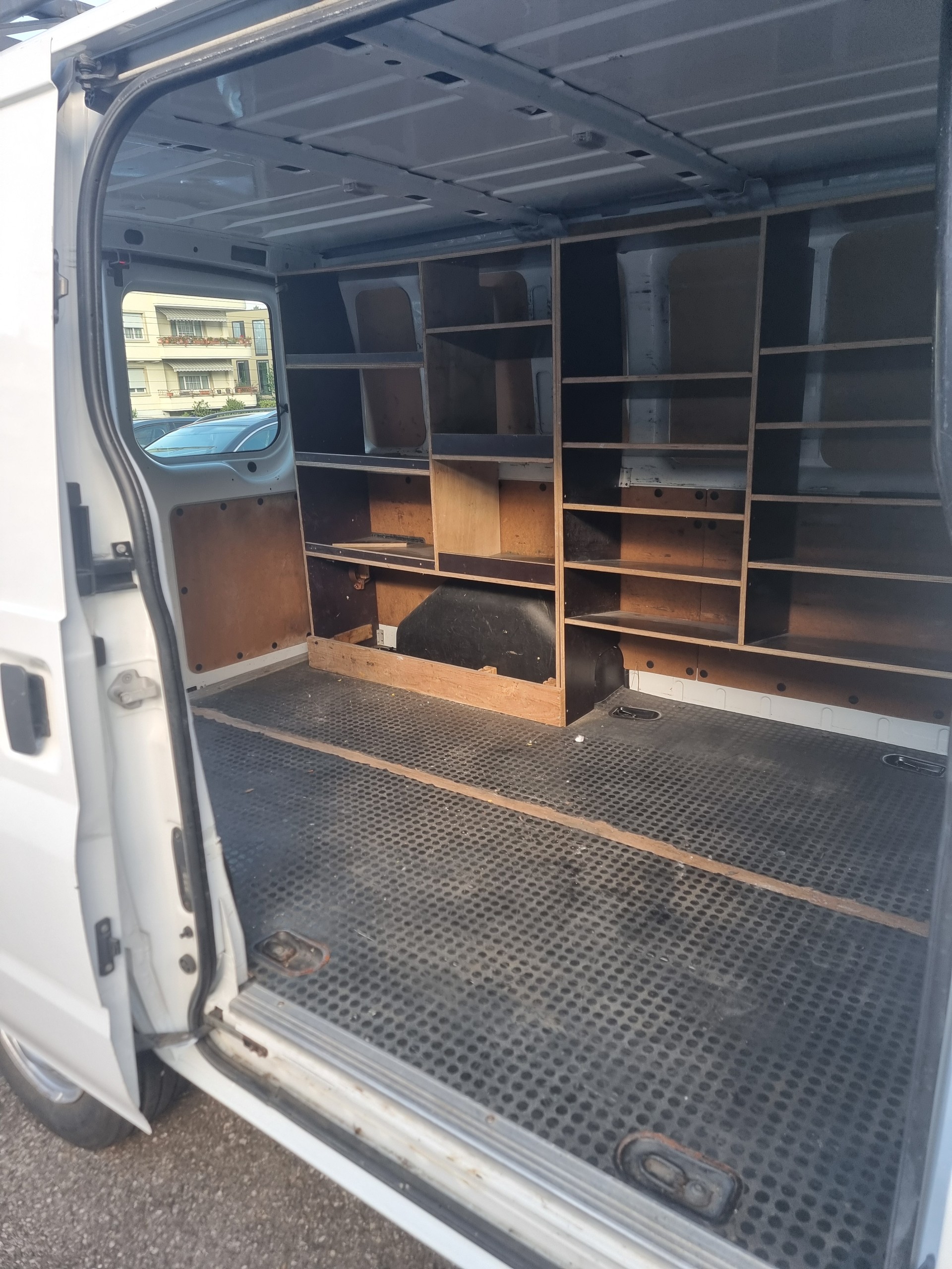 FORD Transit Van 260S Level 2-image-13