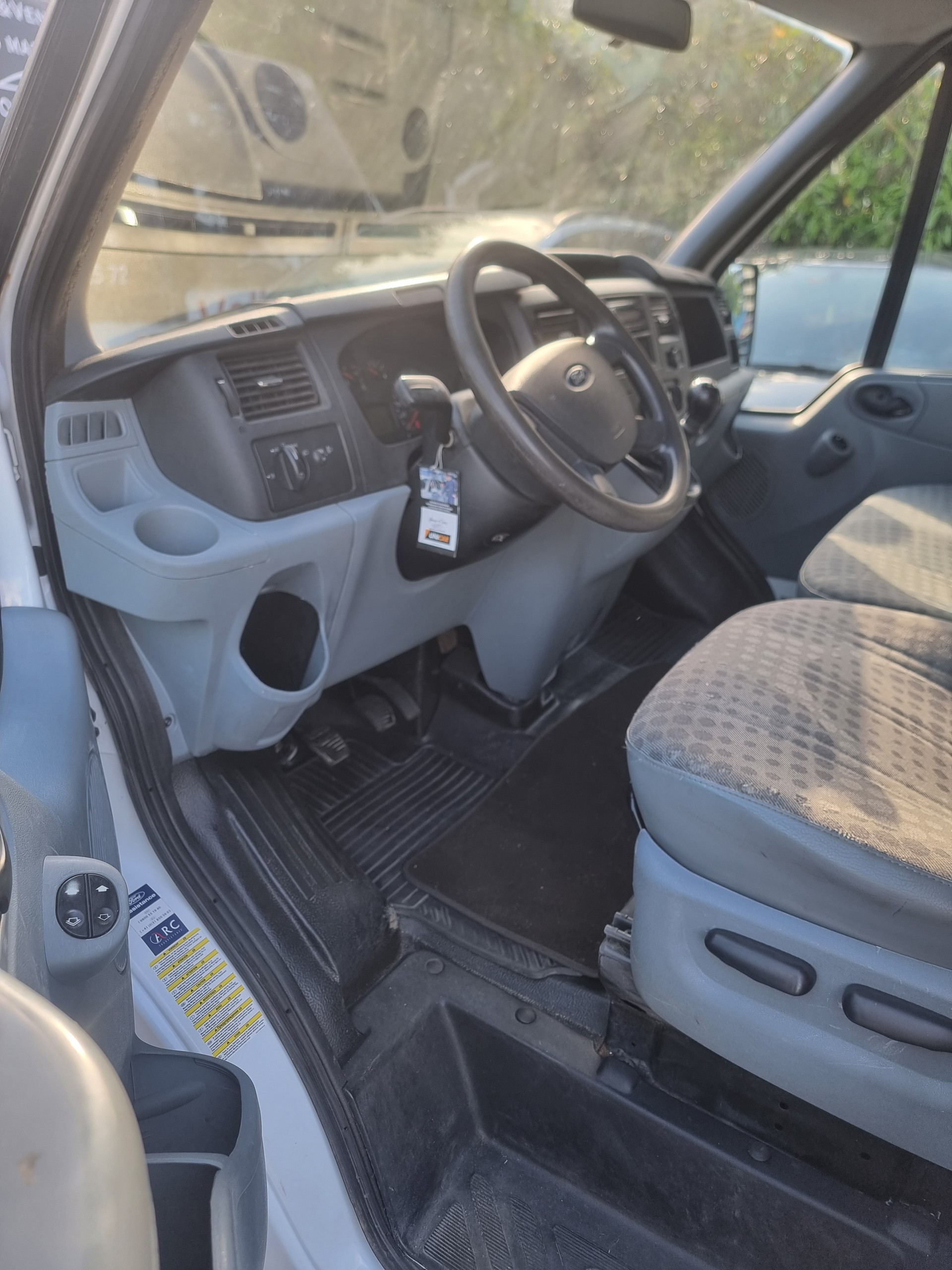 FORD Transit Van 260S Level 2-image-8