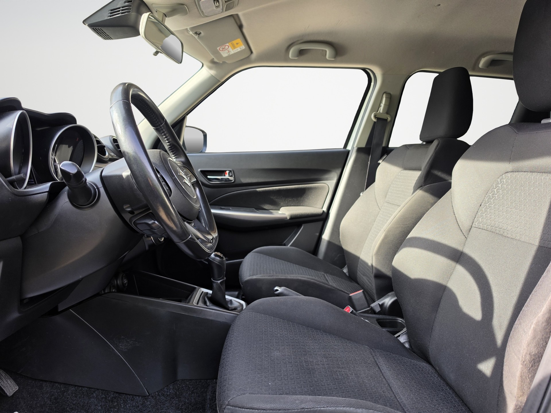 SUZUKI Swift 1.2i Piz Sulai Top Hybrid Allgrip 4x4-image-7