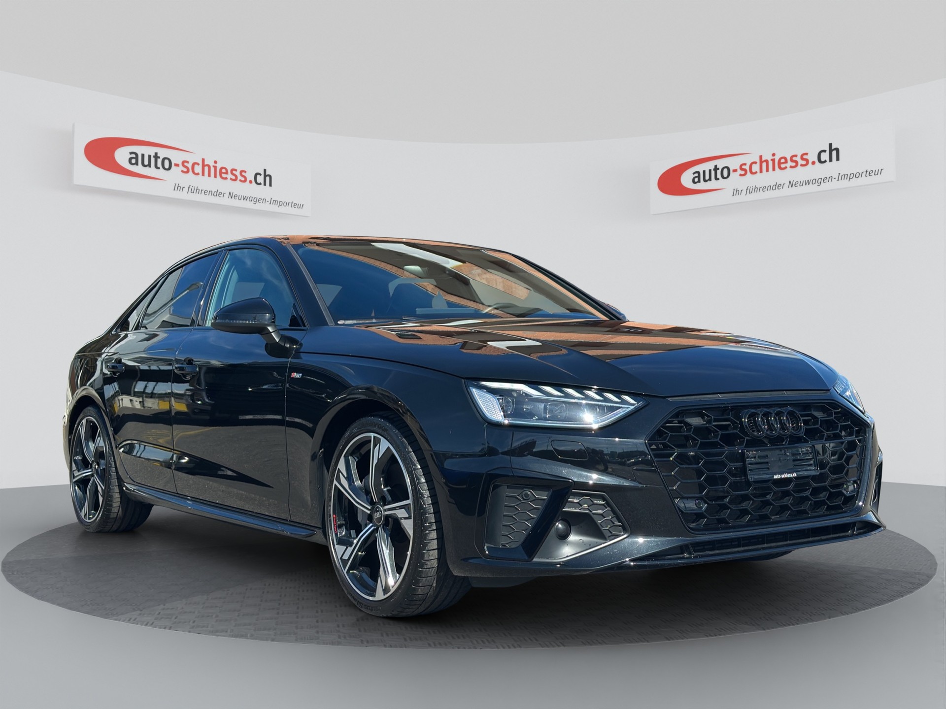 AUDI A4 40 TDI S line S-tronic Black-image-0