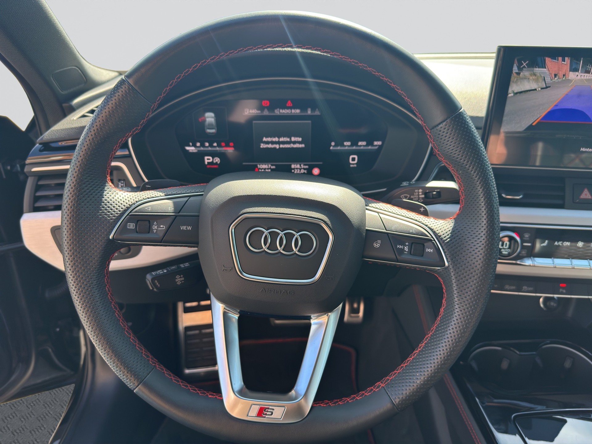 AUDI A4 40 TDI S line S-tronic Black-image-9
