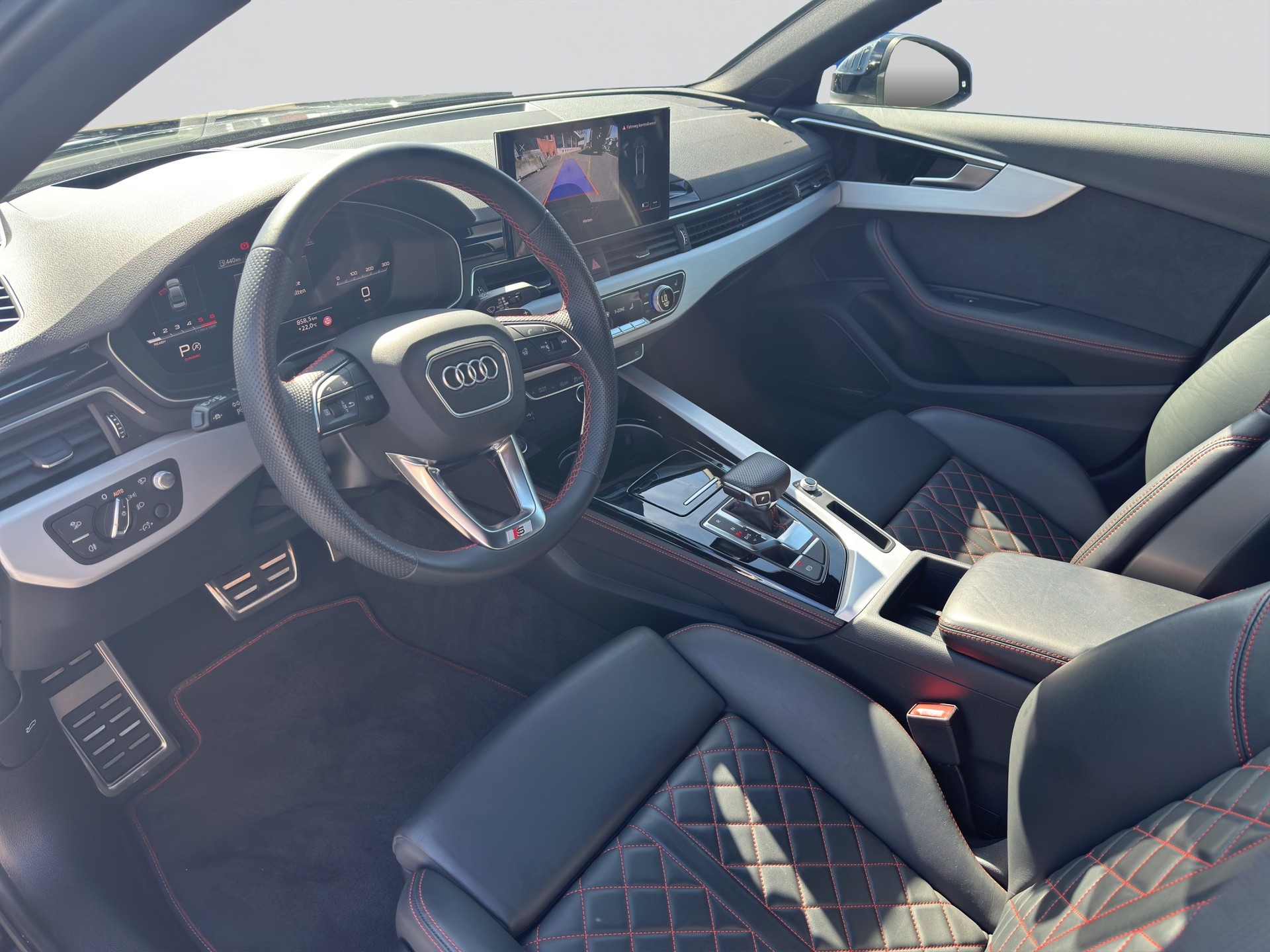 AUDI A4 40 TDI S line S-tronic Black-image-6
