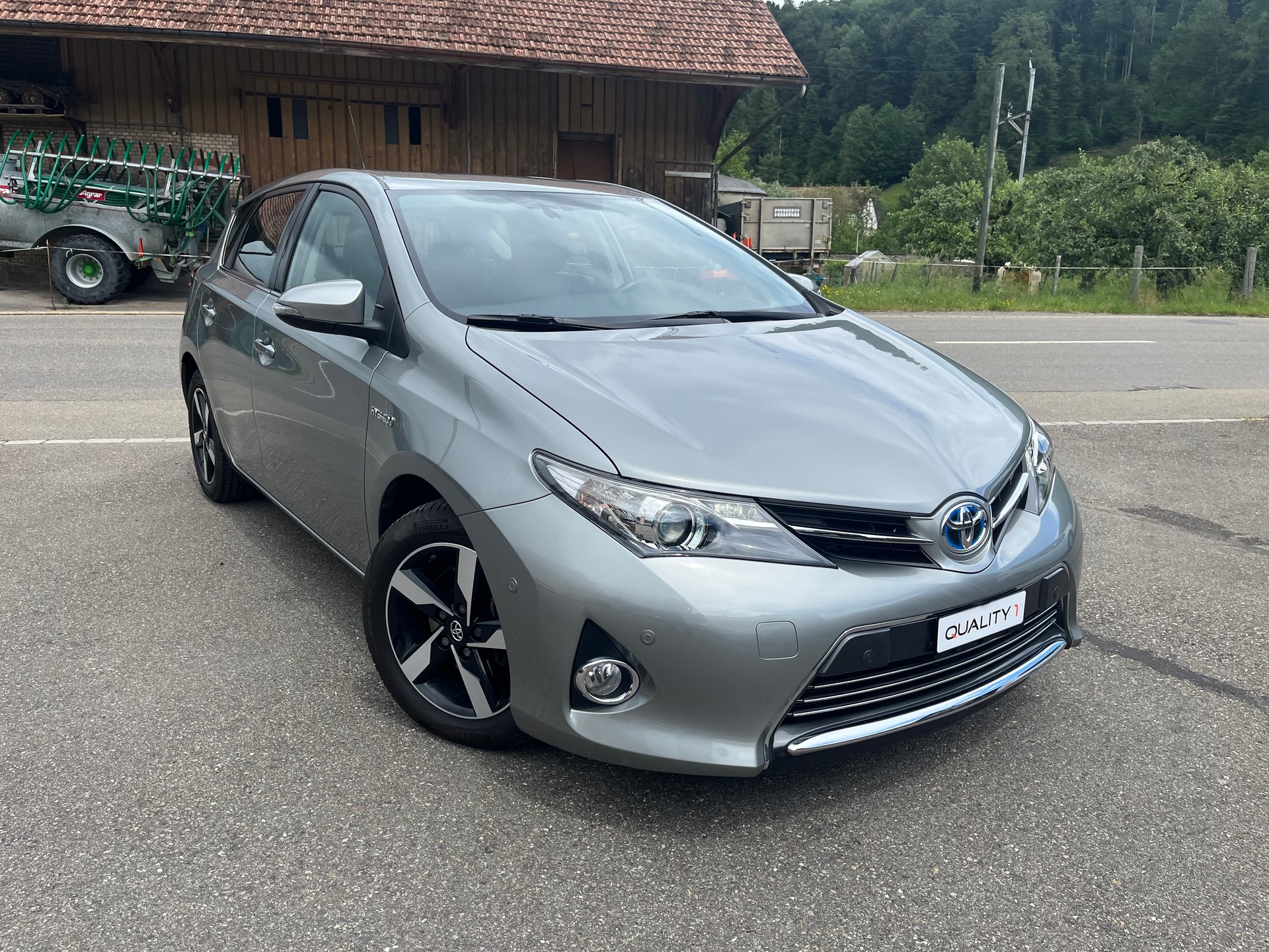 TOYOTA Auris 1.8 16V HSD Linea Sol-image-1