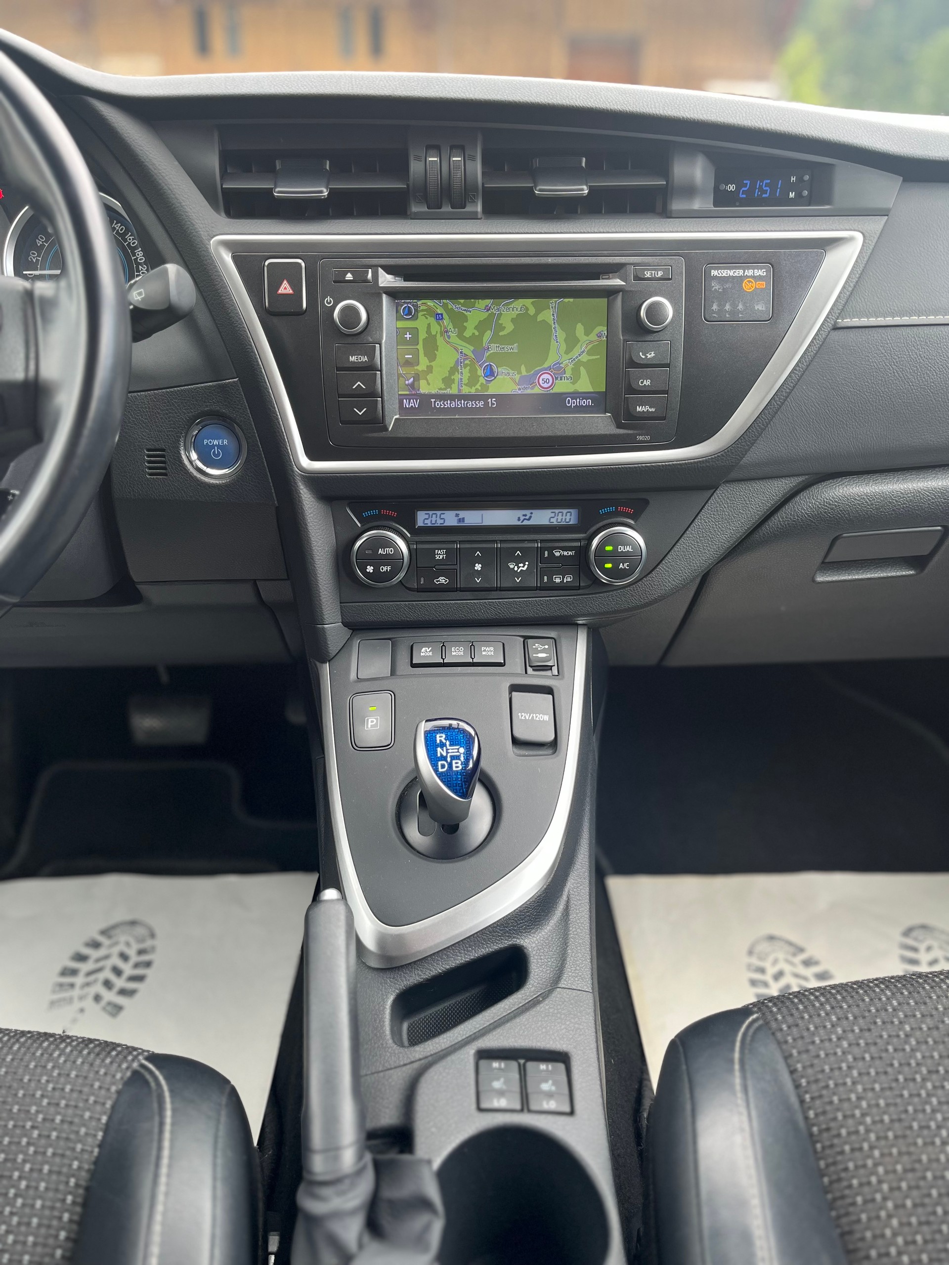 TOYOTA Auris 1.8 16V HSD Linea Sol-image-7