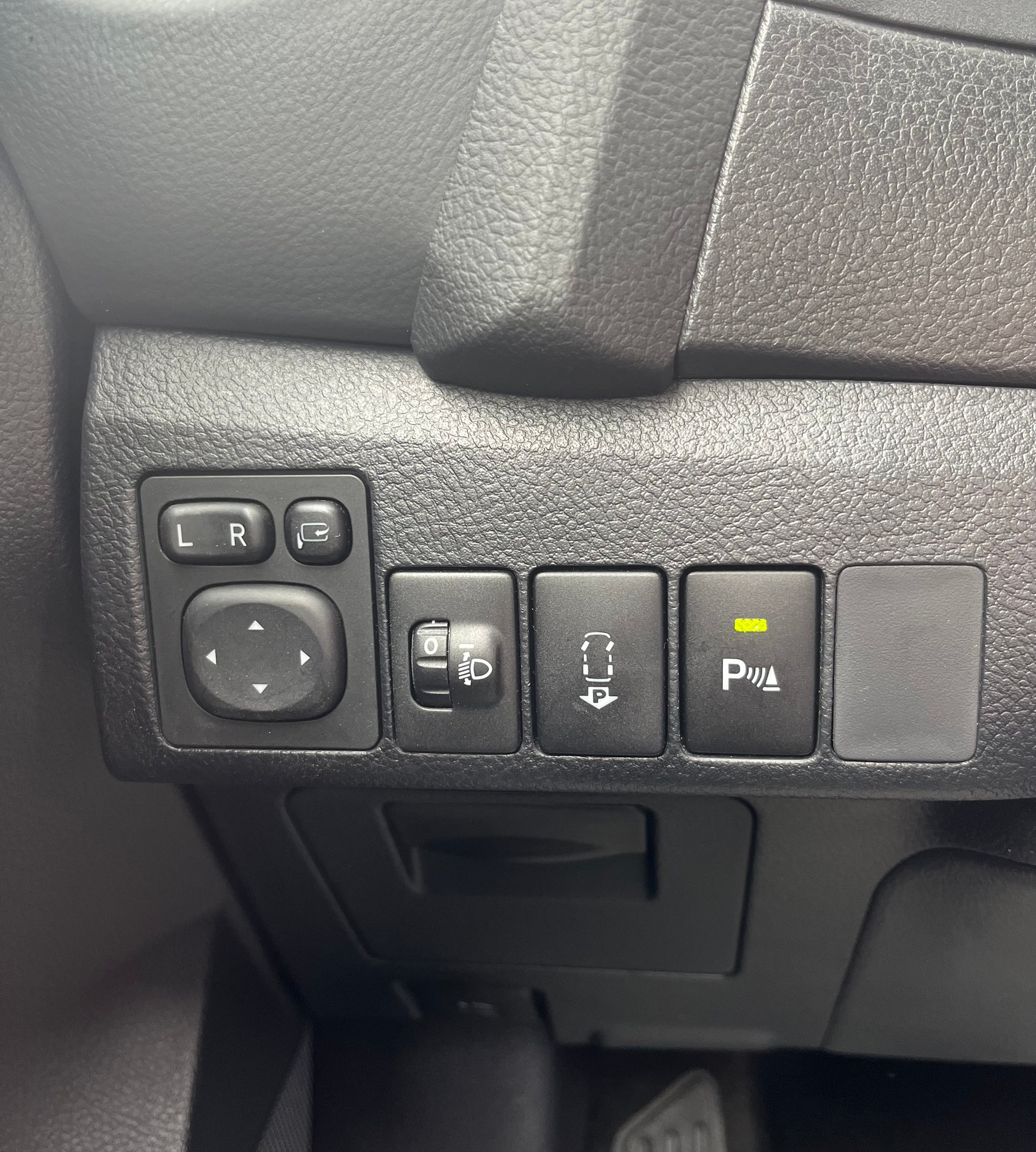 TOYOTA Auris 1.8 16V HSD Linea Sol-image-14