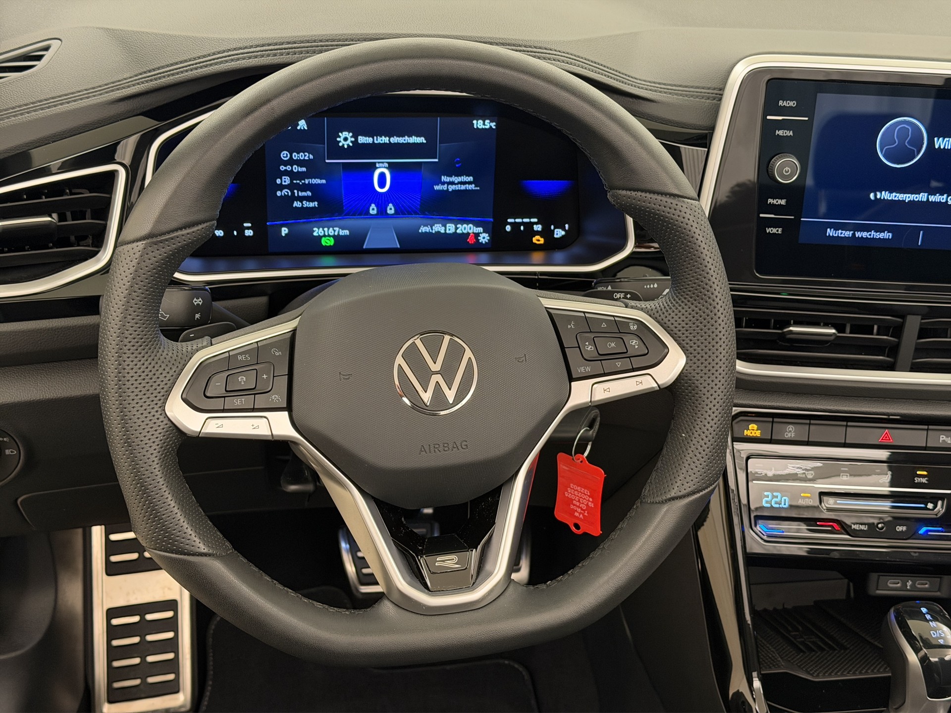 VW T-Roc Cabriolet 1.5 TSI R-Line-image-11