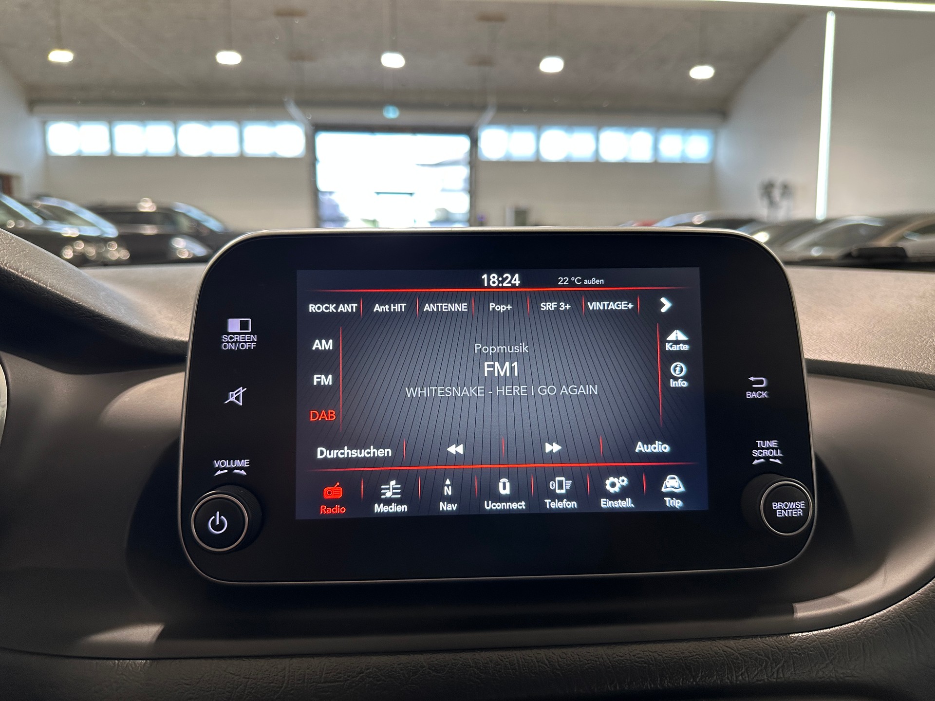FIAT Tipo 1.6MJ Station Wagon Lounge DCT-image-19