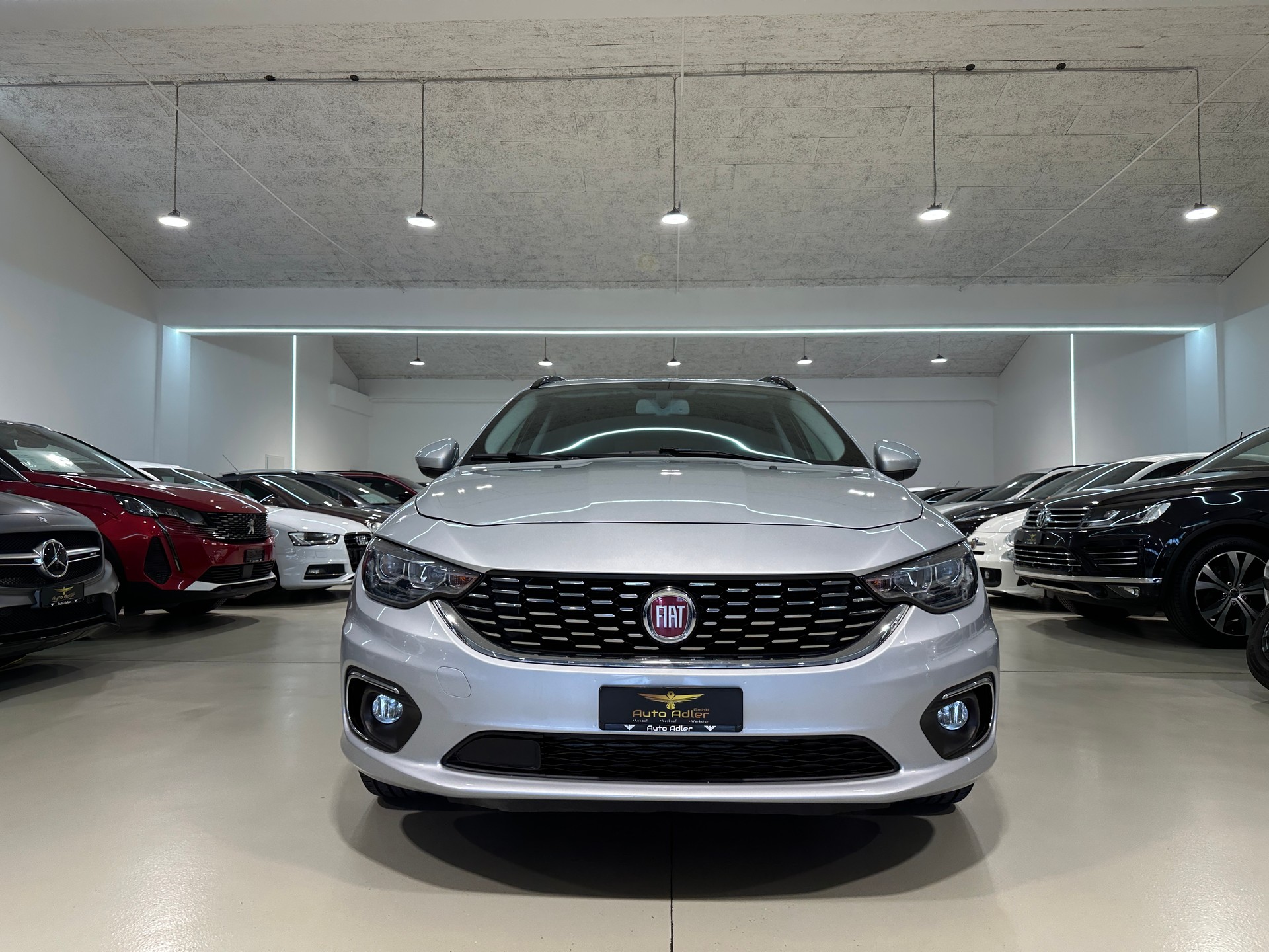 FIAT Tipo 1.6MJ Station Wagon Lounge DCT-image-0