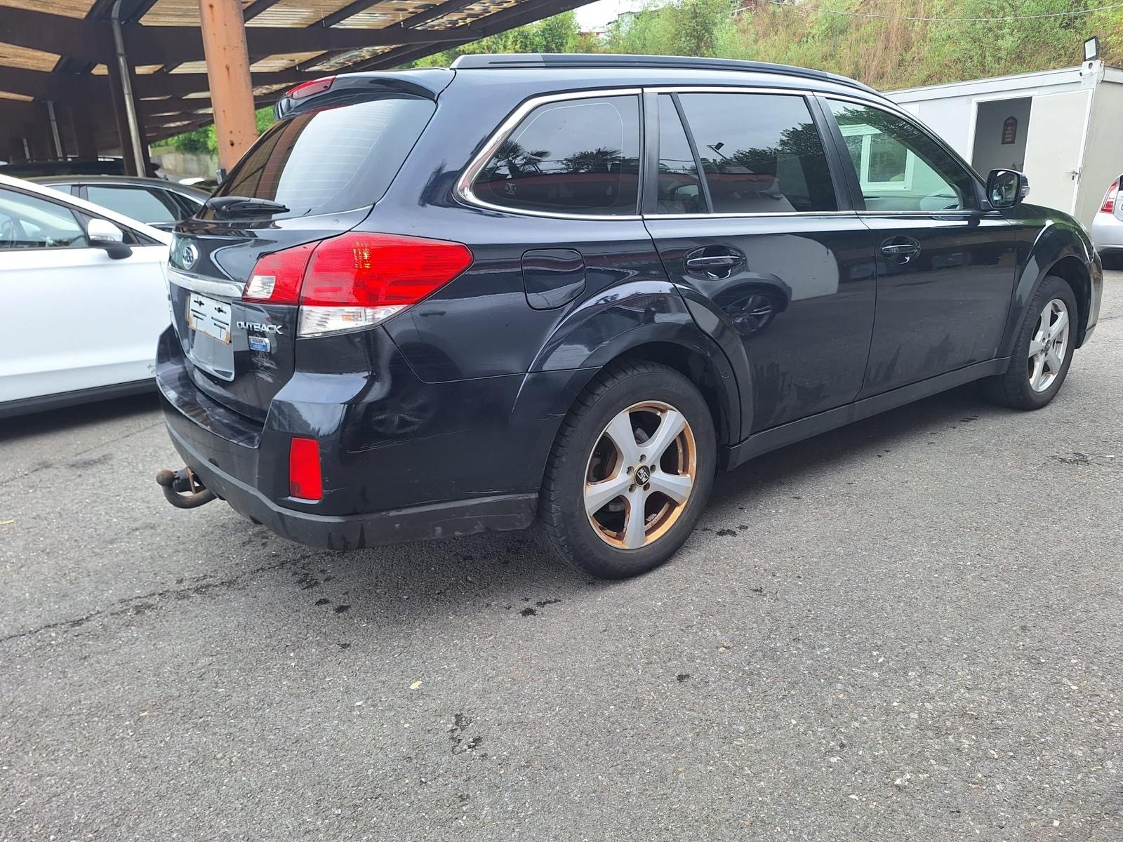 SUBARU Outback 2.0D Swiss Country AWD Lineartronic-image-4