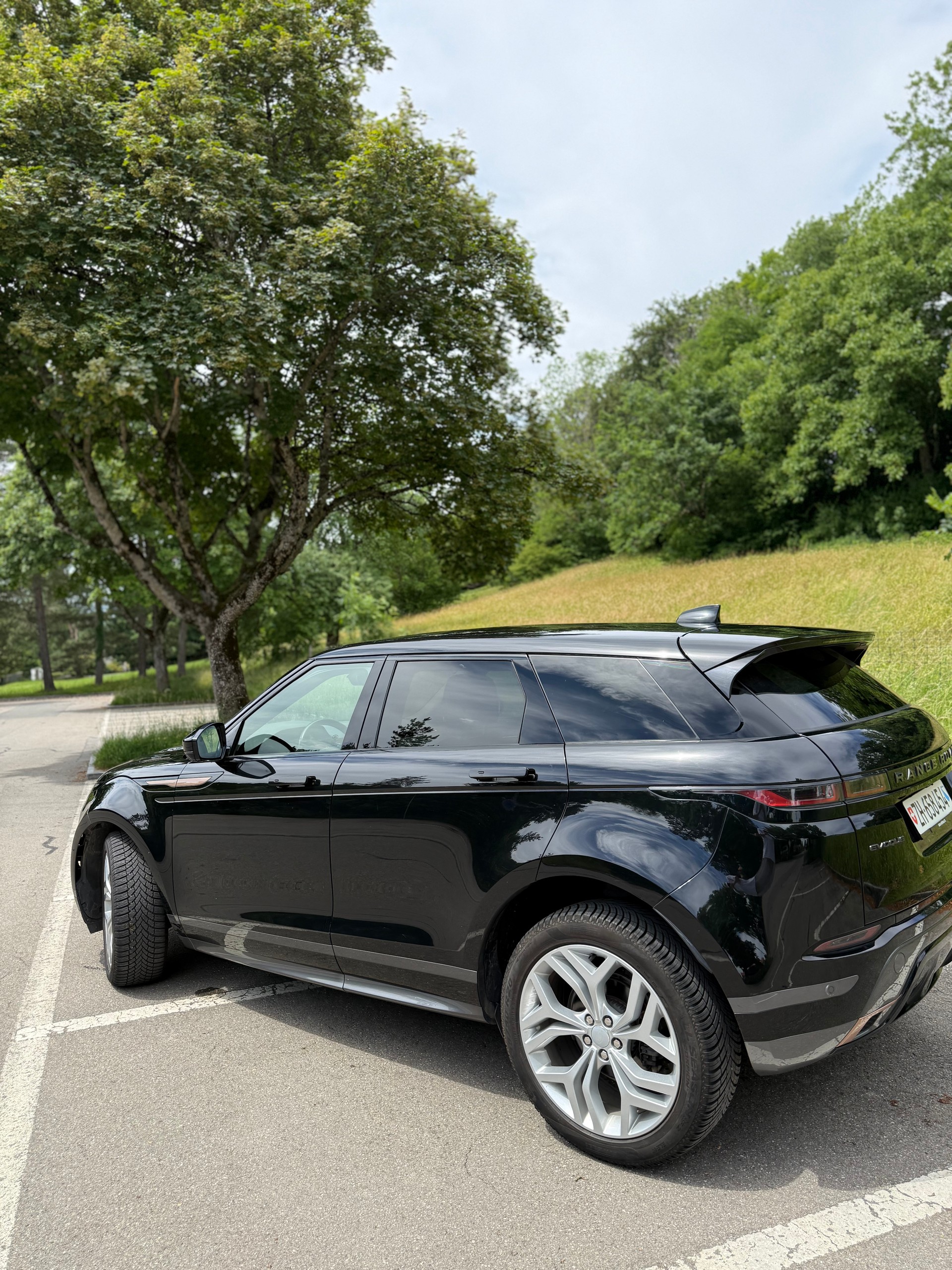 LAND ROVER 2.0 T R-Dynamic SE FRISCH AB MFK + 26 Monate Garantie-image-2