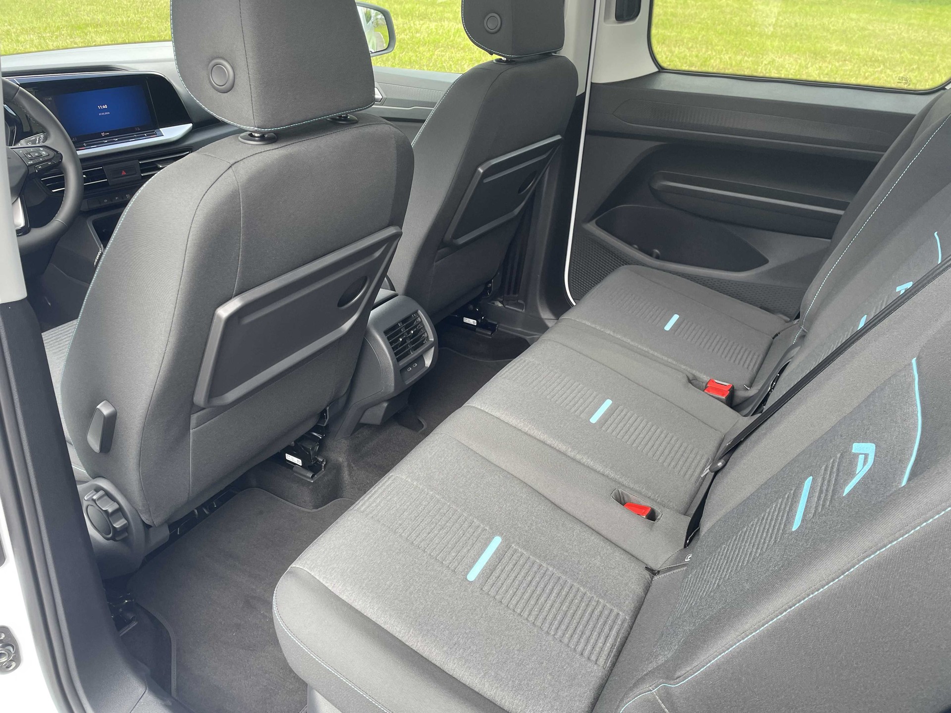 FORD Tourneo Grand Connect 2.0 EcoBlue 122PS Active 4x4-image-13