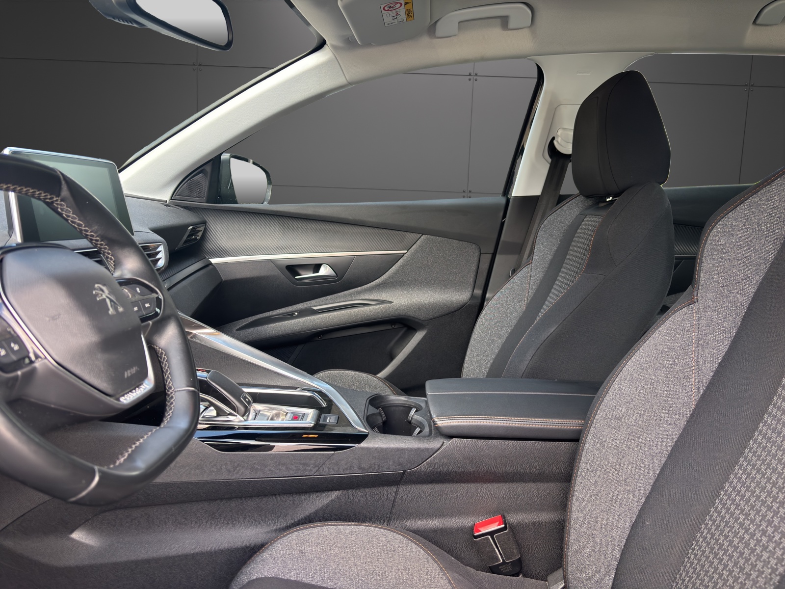 PEUGEOT 3008 1.2 PureTech Business Line EAT-image-2