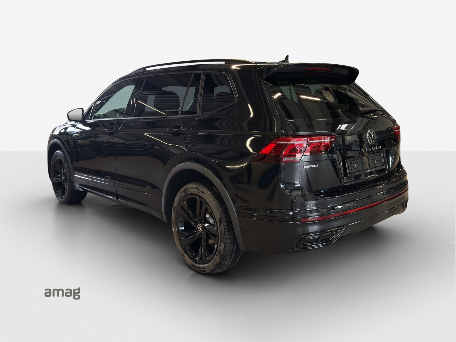 VW Tiguan Allspace 2.0 TDI SCR R-Line 4Motion DSG-image-2