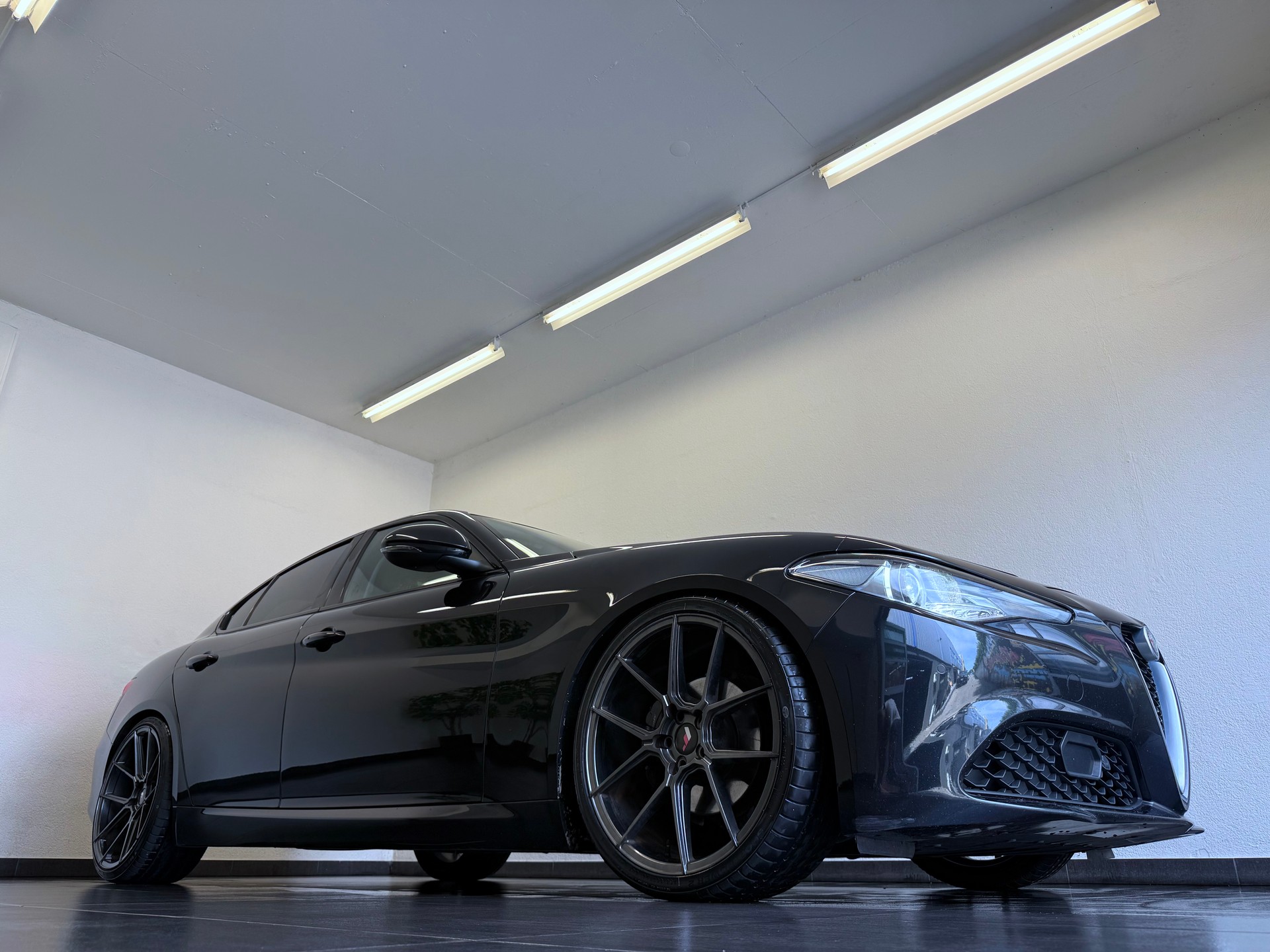 ALFA ROMEO Giulia 2.0 Super Automatic-showroom-element-2