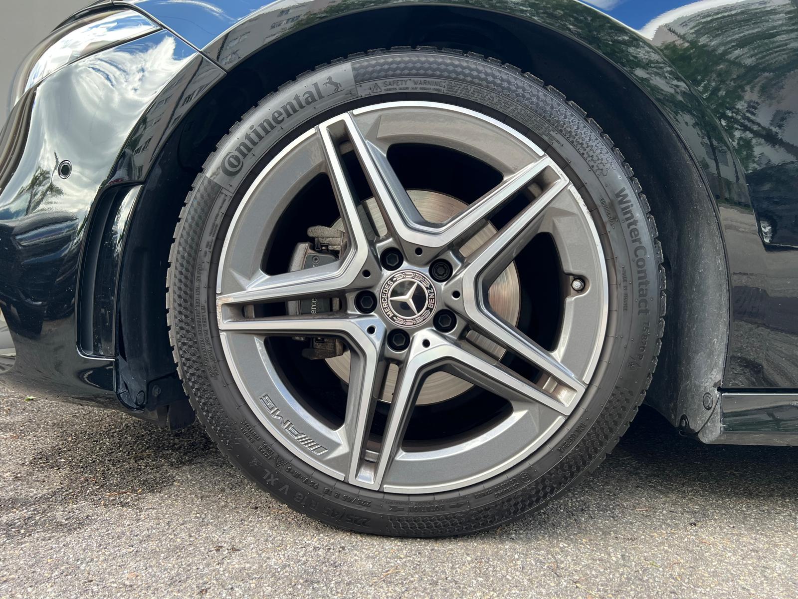 MERCEDES-BENZ A 200 AMG Line-image-5