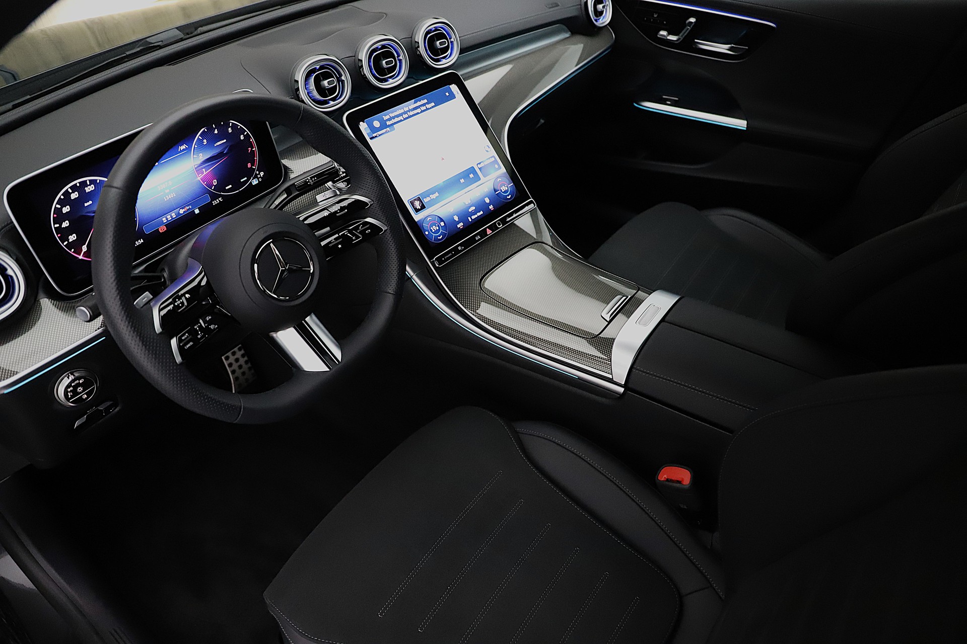 MERCEDES-BENZ C 300 AMG Line Premium und Night Paket-image-4