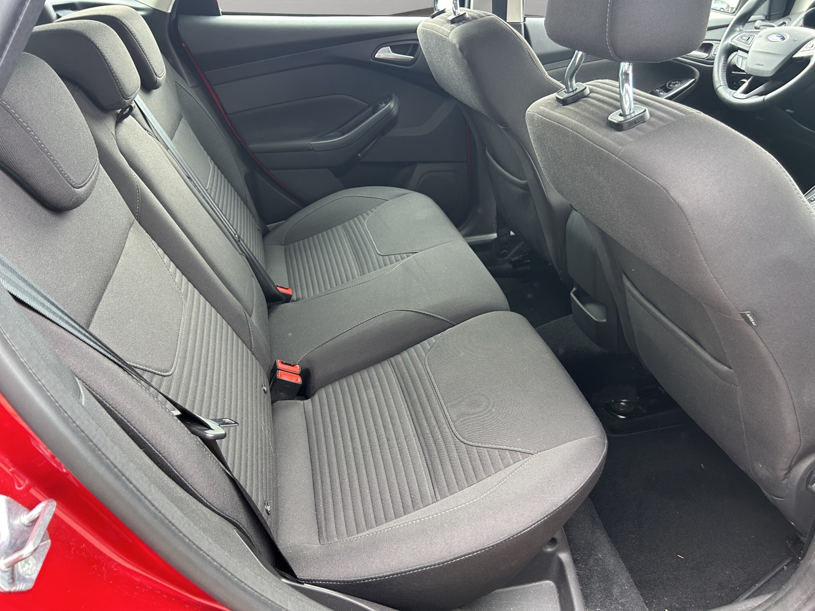 FORD Focus 1.5 SCTi Titanium X Automatic-image-14