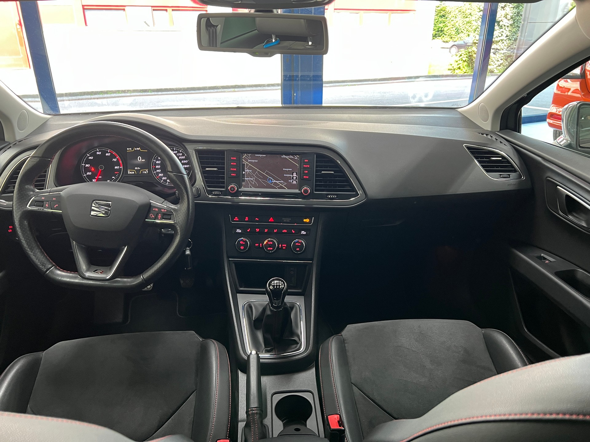 SEAT Leon 1.4 TSI FR Line-image-7