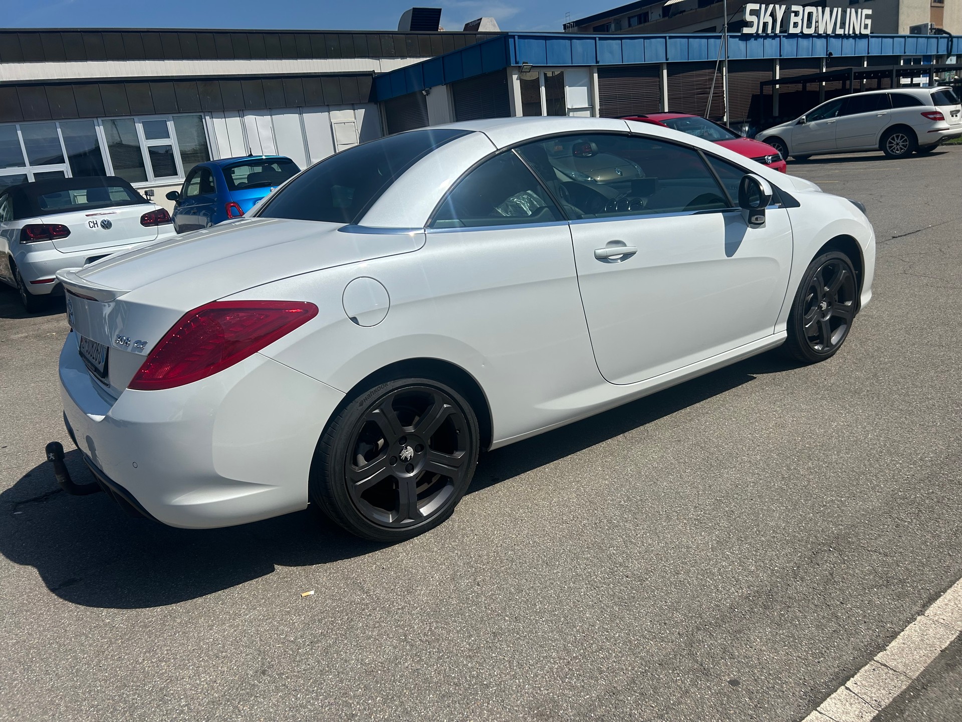 PEUGEOT 308 CC 1.6 16V Turbo Allure-image-10