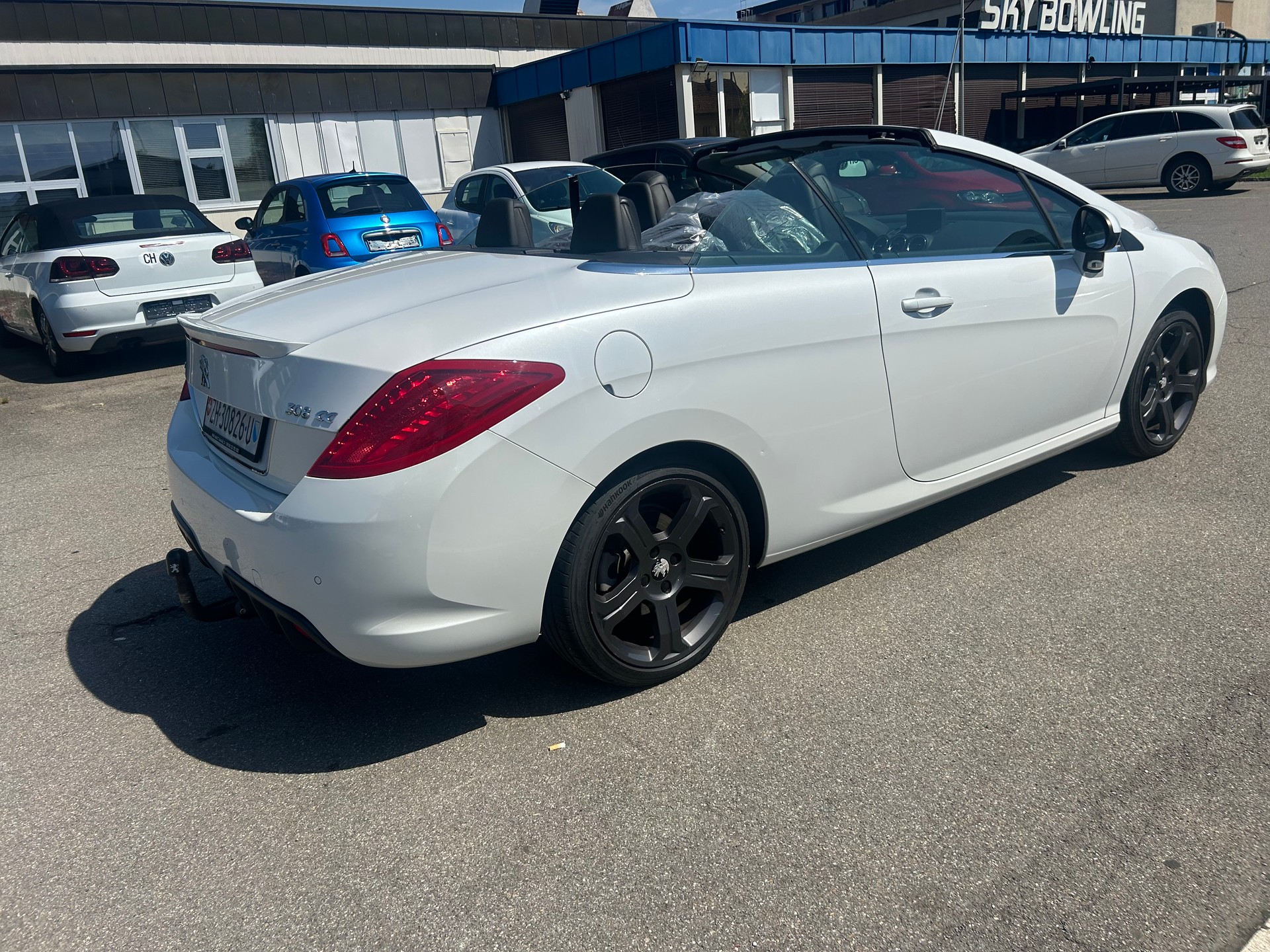 PEUGEOT 308 CC 1.6 16V Turbo Allure-image-15