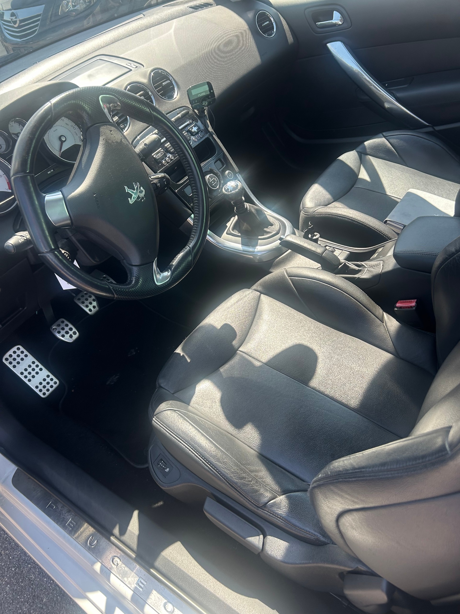 PEUGEOT 308 CC 1.6 16V Turbo Allure-image-3
