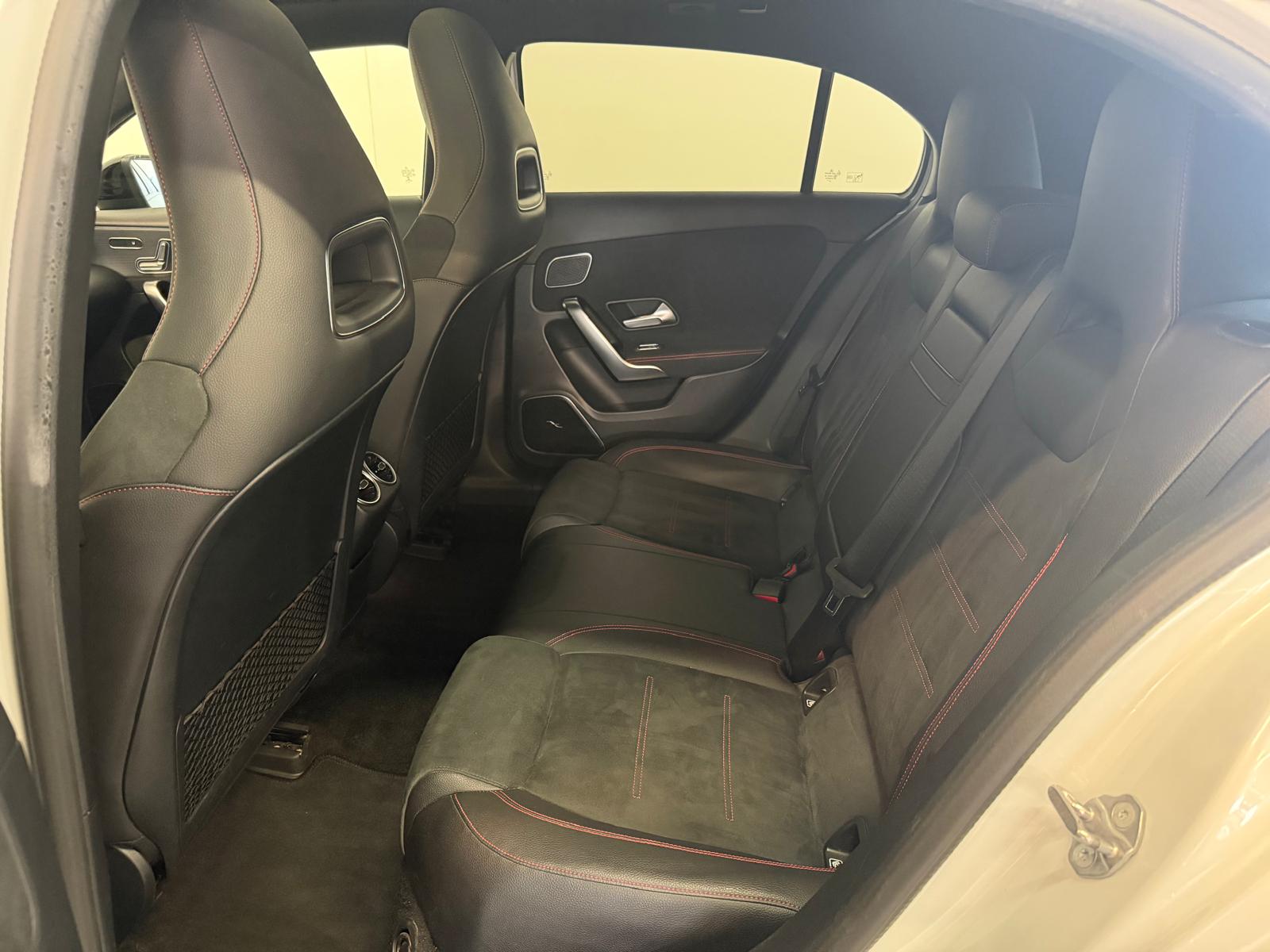 MERCEDES-BENZ A 250 4Matic AMG Line 4Matic 7G-DCT-image-17