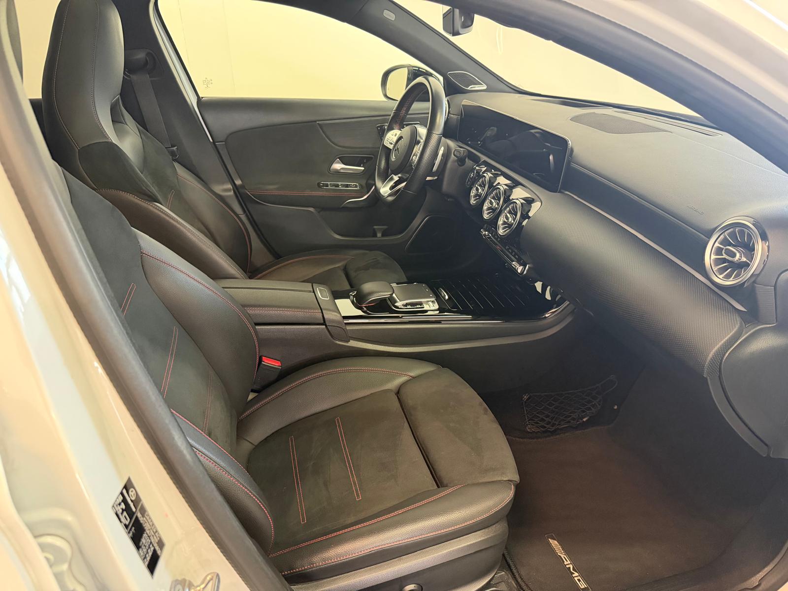 MERCEDES-BENZ A 250 4Matic AMG Line 4Matic 7G-DCT-image-16