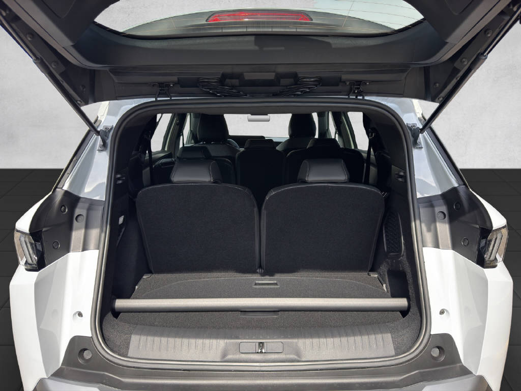 PEUGEOT 5008 1.2 Hybrid Allure Premium-image-5