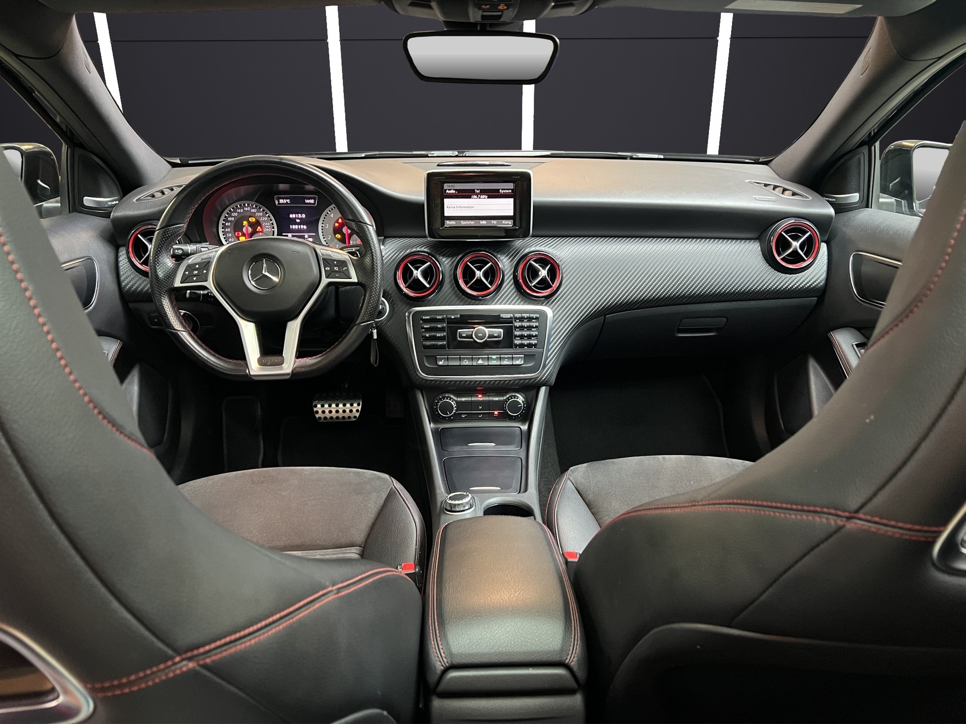 MERCEDES-BENZ A 250 Sport 7G-DCT-image-11