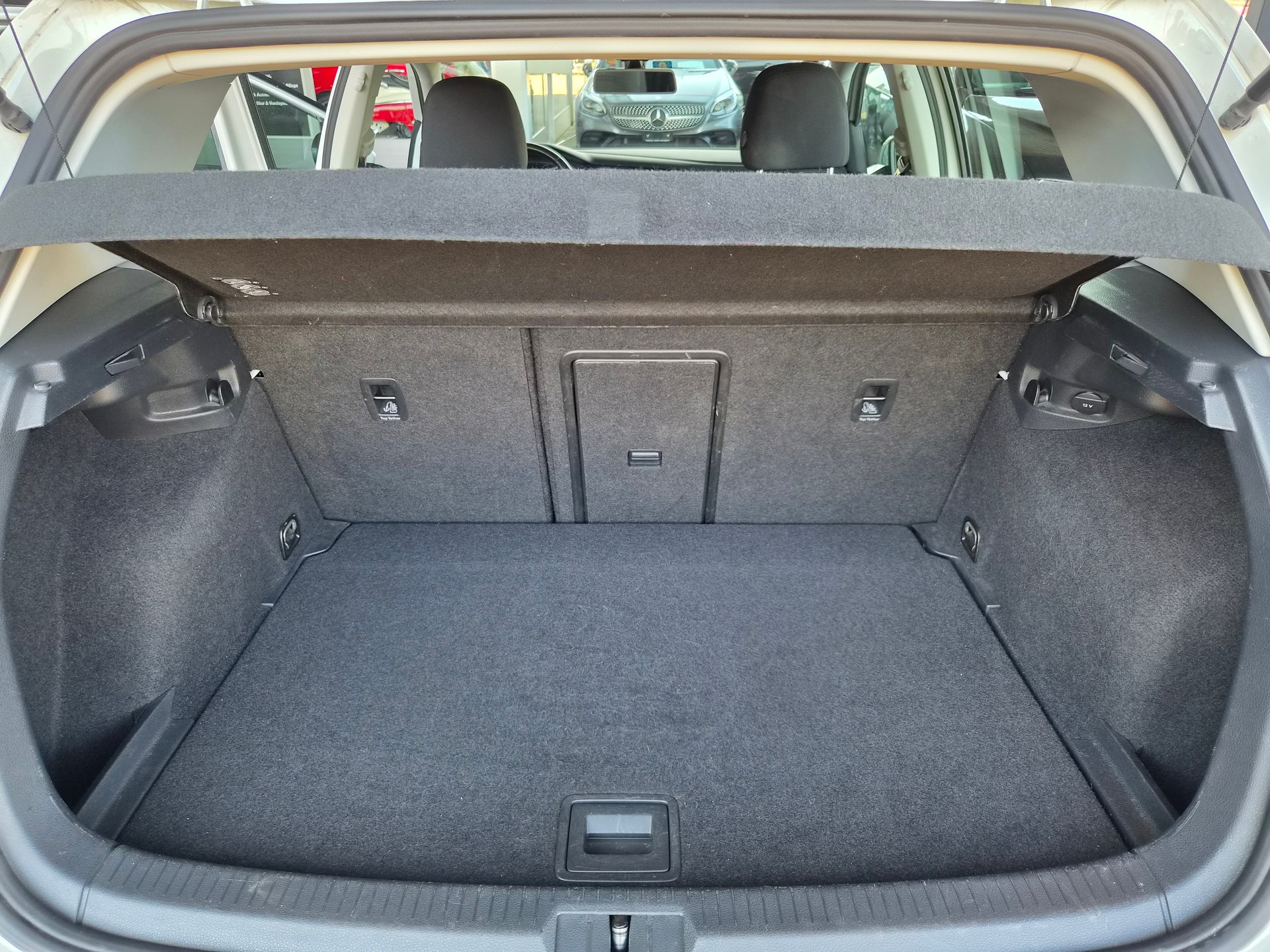 VW Golf 2.0 TDI Comfortline 4Motion-image-11