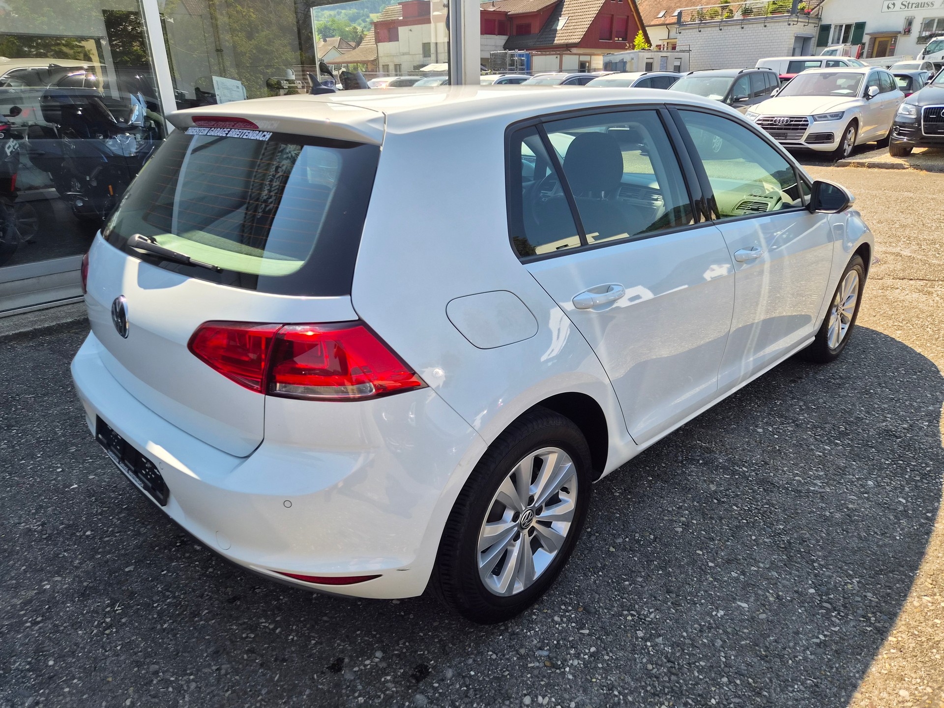 VW Golf 2.0 TDI Comfortline 4Motion-image-5