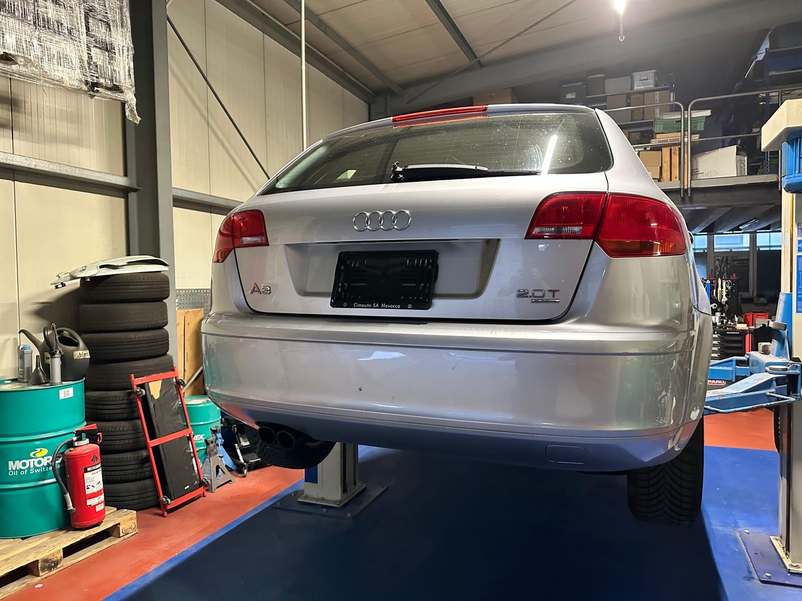 AUDI A3 Sportback 2.0 Turbo FSI Ambition quattro-image-1
