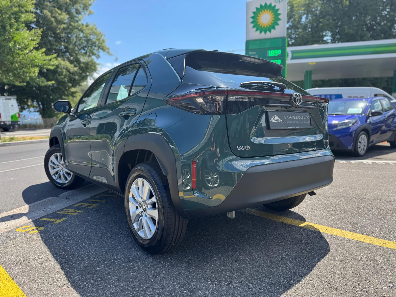 TOYOTA Yaris Cross 1.5 Comfort e-CVT-image-2