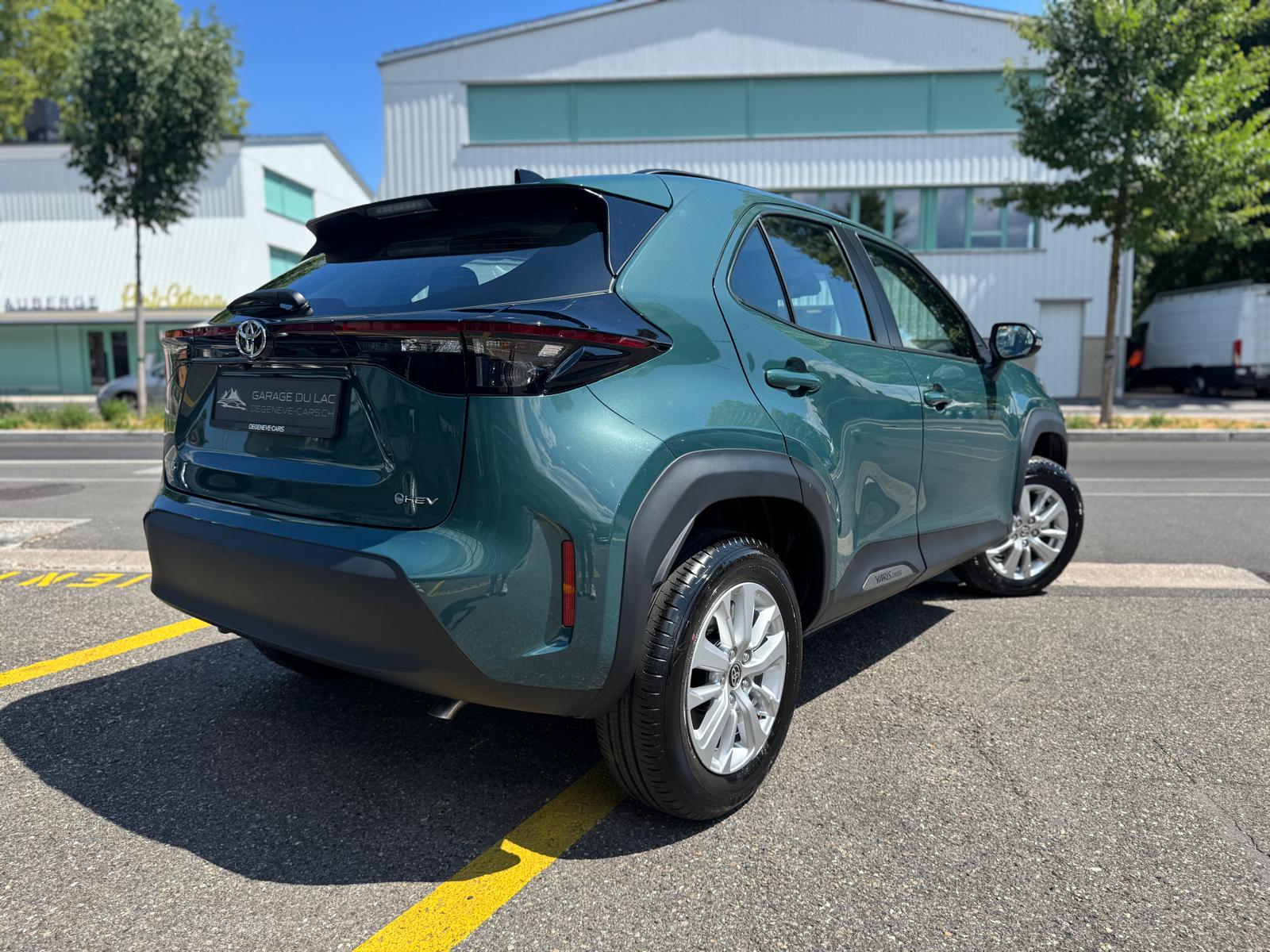 TOYOTA Yaris Cross 1.5 Comfort e-CVT-image-3