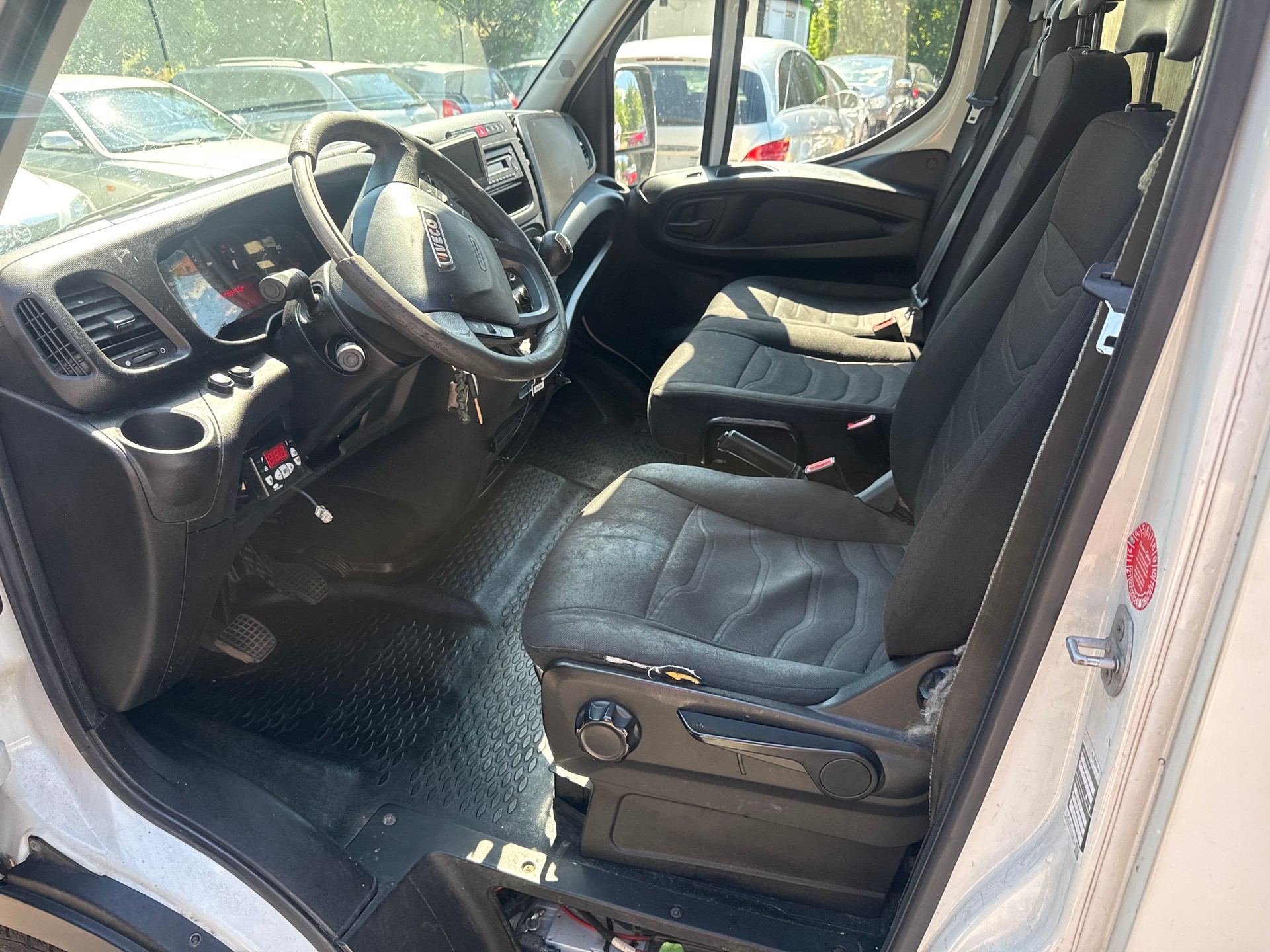 IVECO 35 S 13-image-8