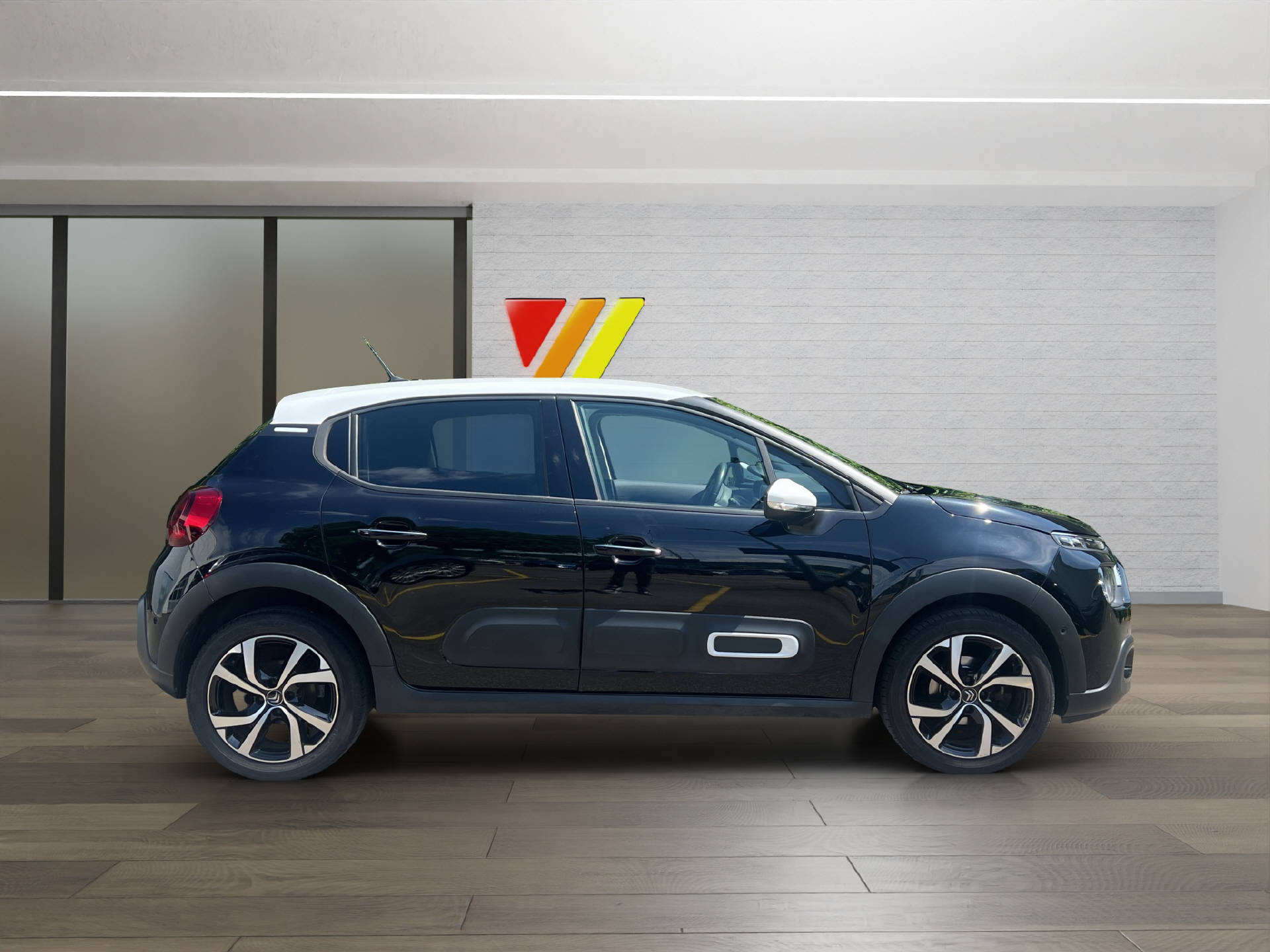CITROEN C3 1.2 PureTech Shine-image-0