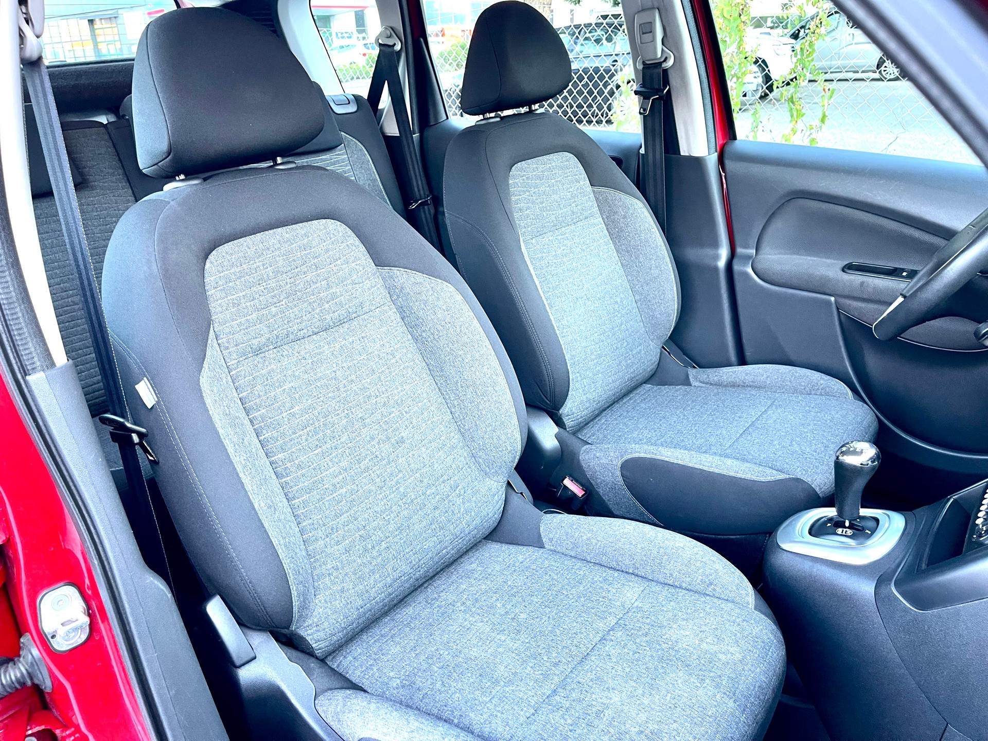 CITROEN C3 Picasso 1.6i 16V Séduction EGS6-image-22