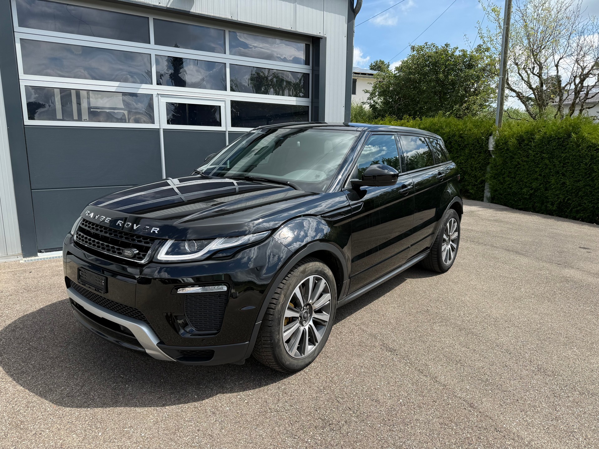 LAND ROVER Range Rover Evoque 2.0 SD4 SE Dynamic AT9-image-0