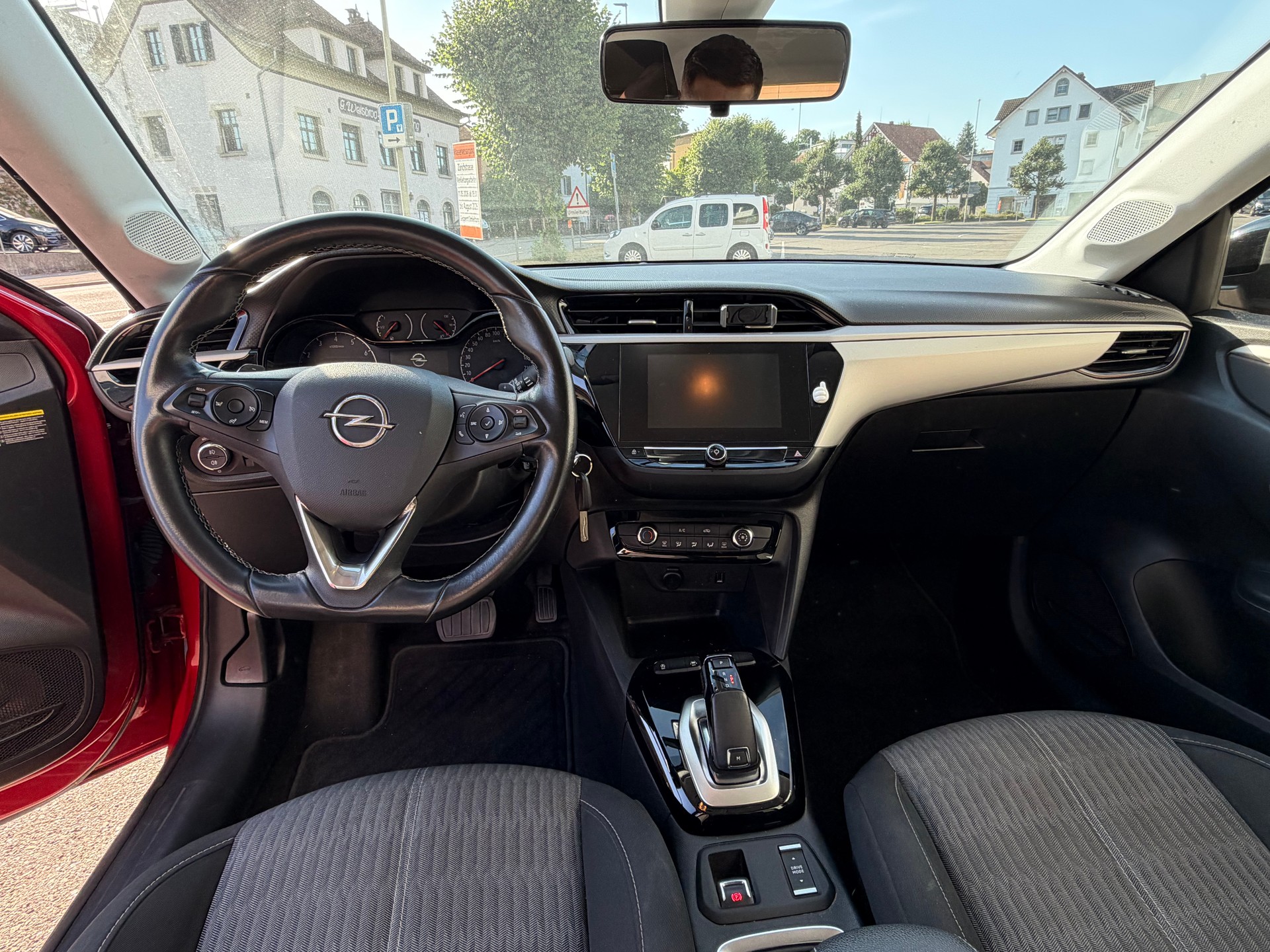 OPEL Corsa 1.2 TP Elegance-image-8