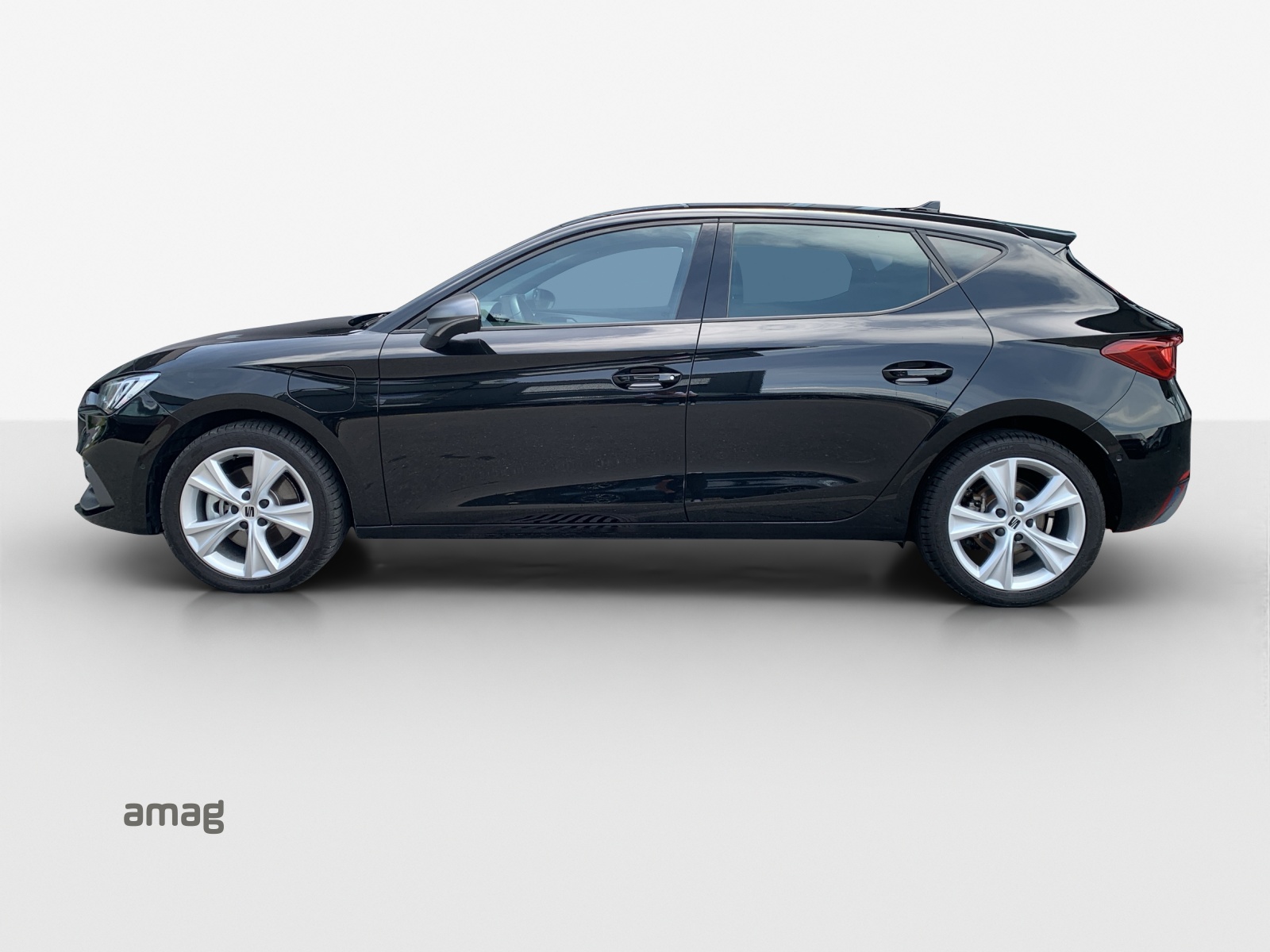 SEAT Leon 1.5 eHybrid pHEV DSG FR-image-1