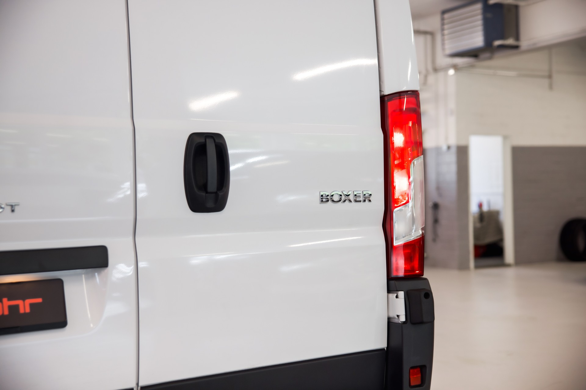 PEUGEOT Boxer 330 L1H1 2.2 BlueHDi 120 S/S-image-8