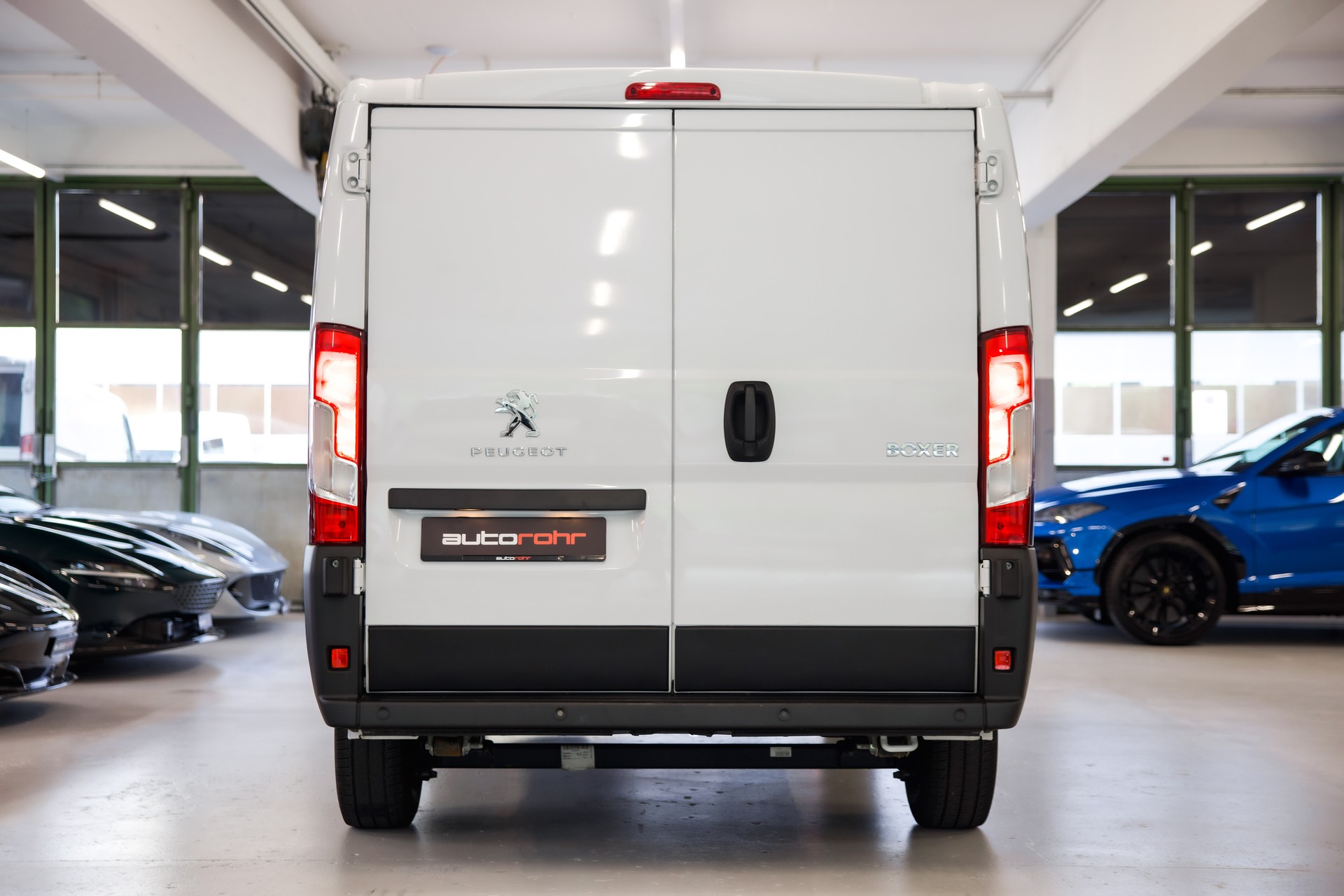 PEUGEOT Boxer 330 L1H1 2.2 BlueHDi 120 S/S-image-6