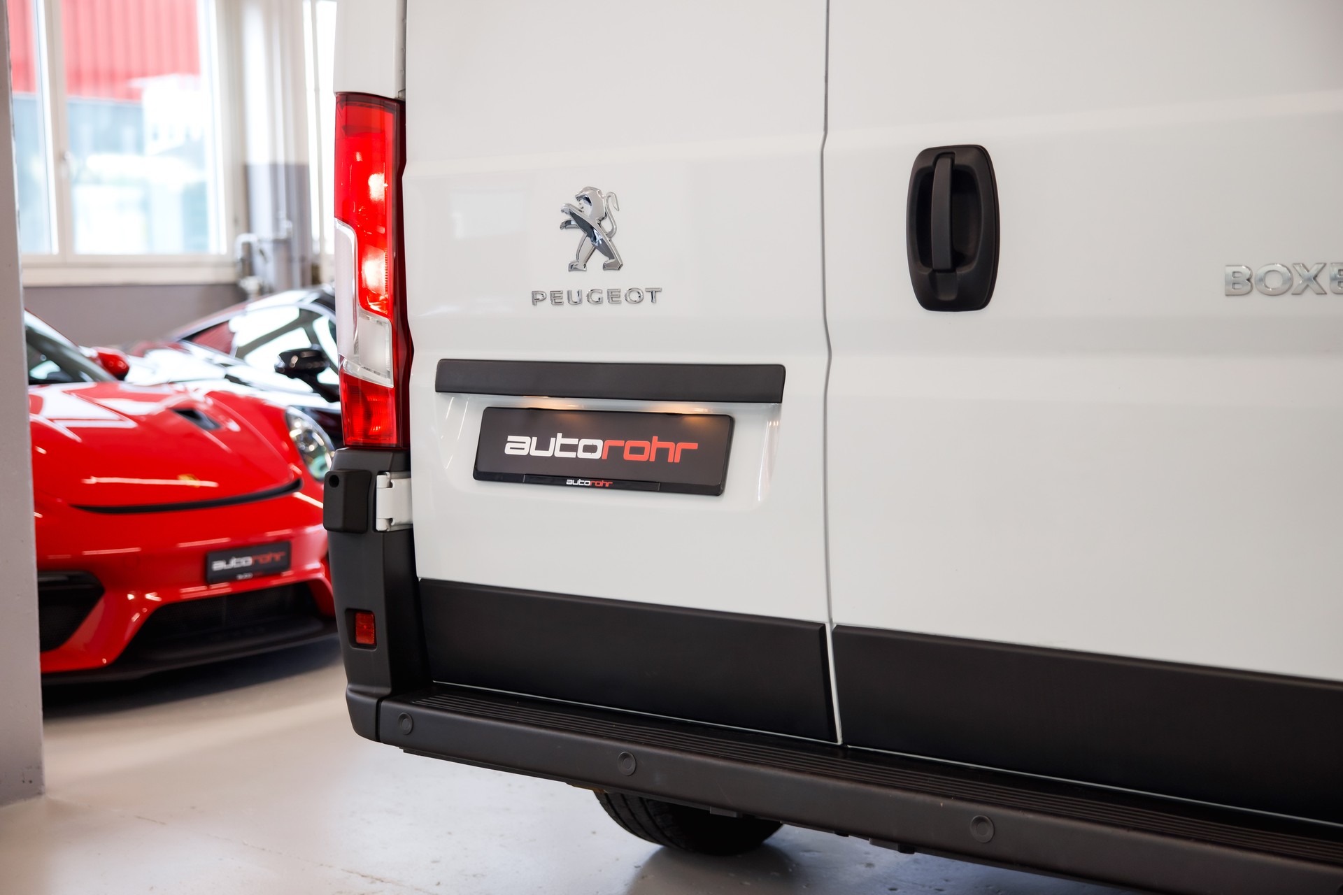 PEUGEOT Boxer 330 L1H1 2.2 BlueHDi 120 S/S-image-7