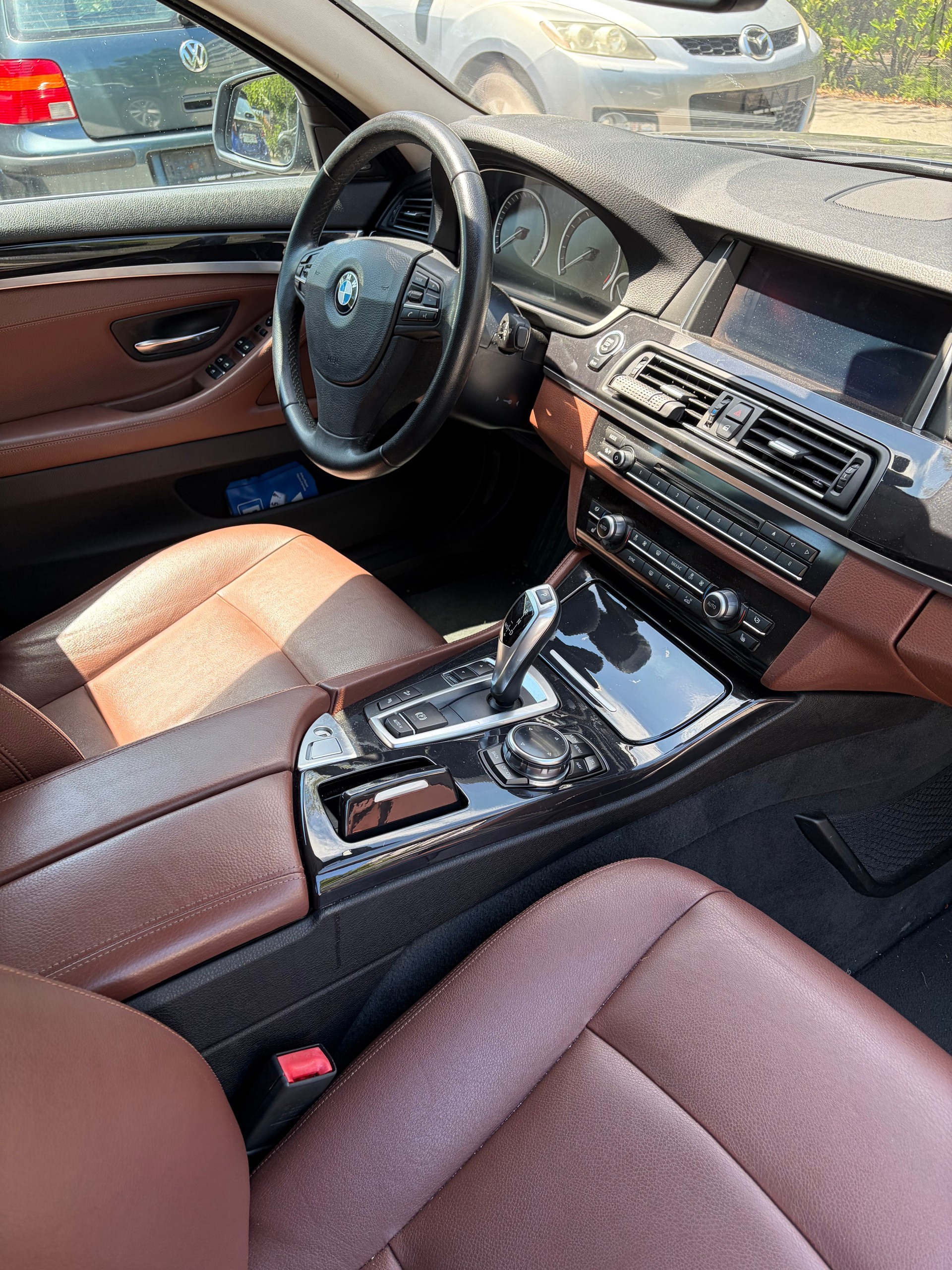 BMW 528i Touring xDrive Luxury Line Steptronic-image-14